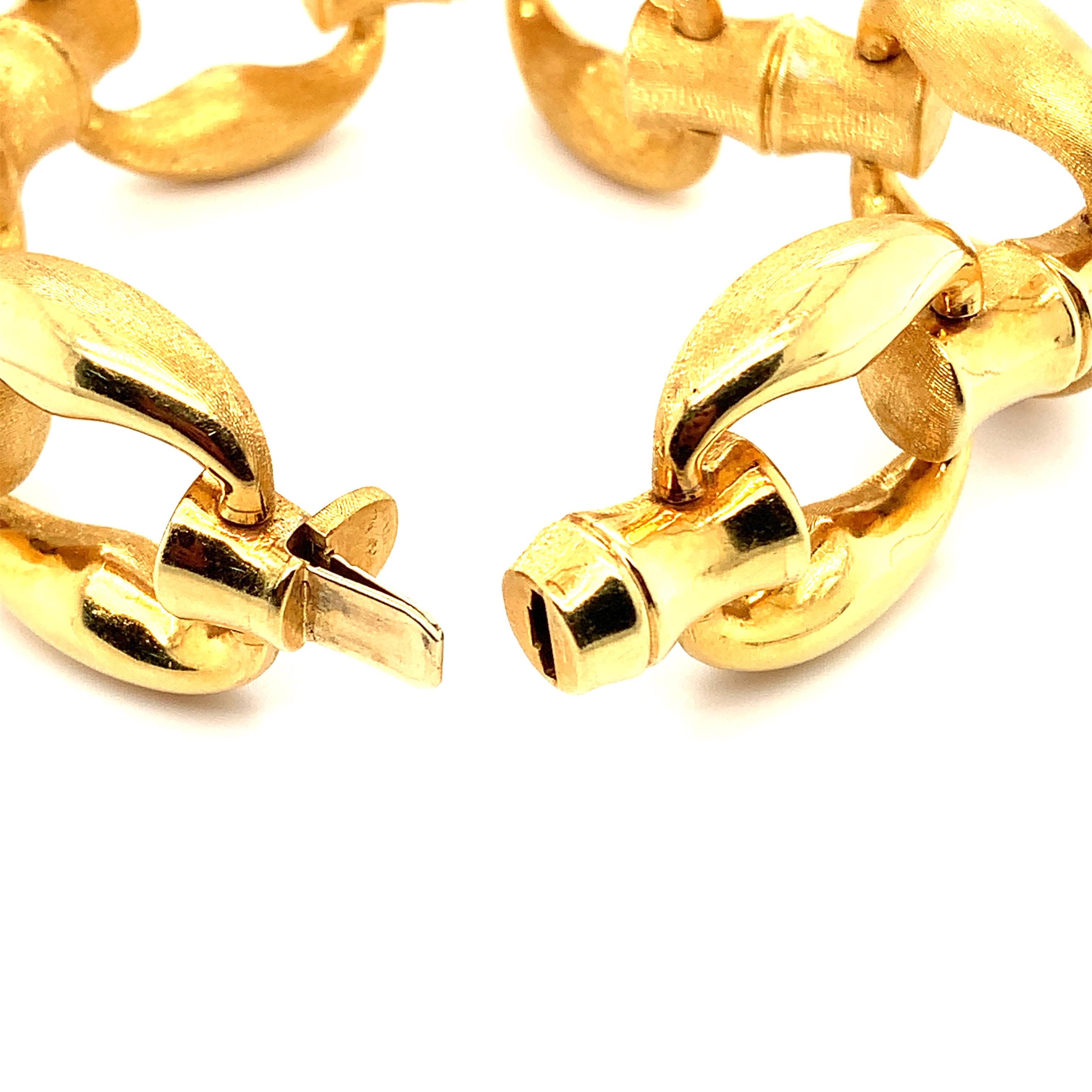 18ct Yellow gold chunky art deco reversible bamboo style chain bracelet  For Sale 6