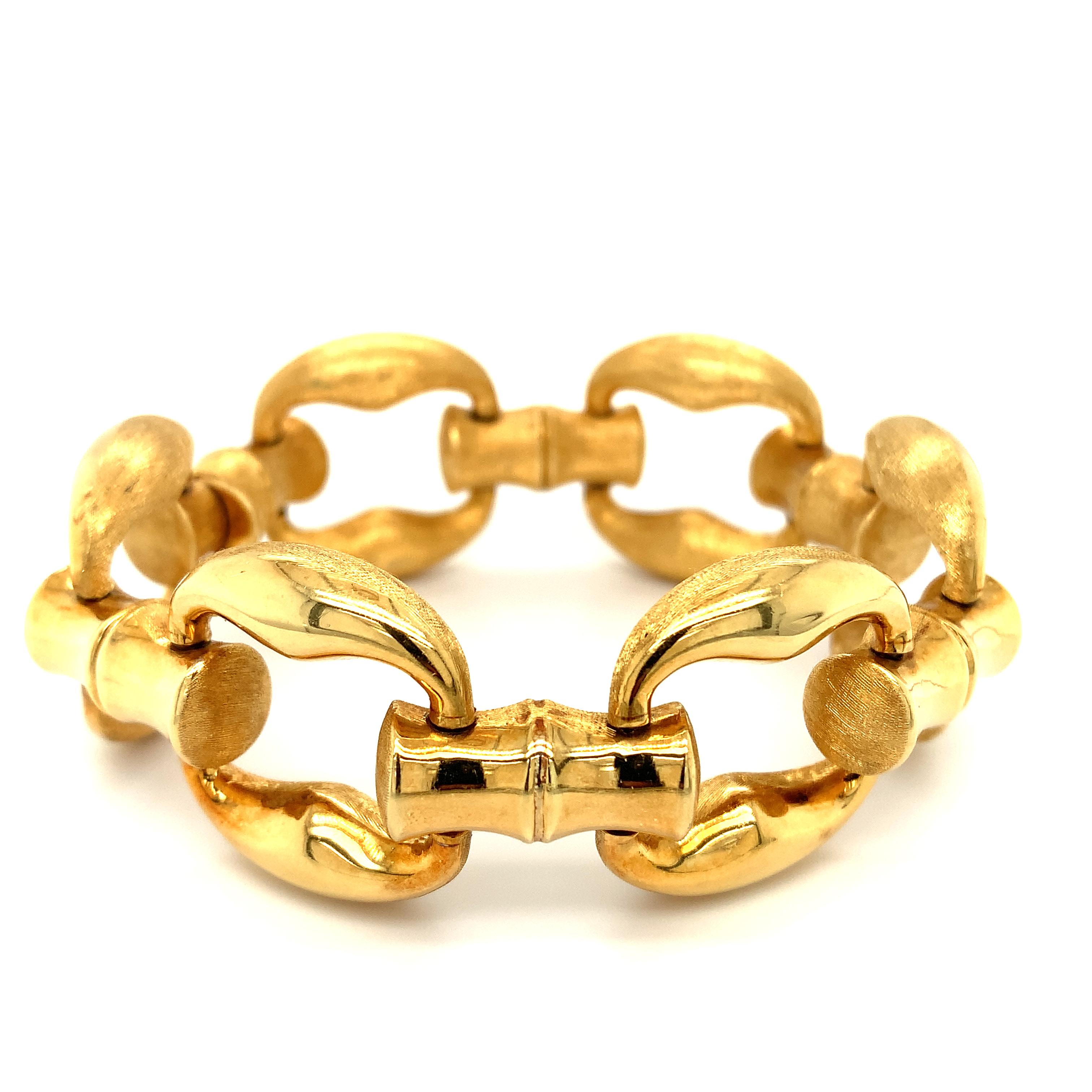 Art Deco 18ct Yellow gold chunky art deco reversible bamboo style chain bracelet  For Sale