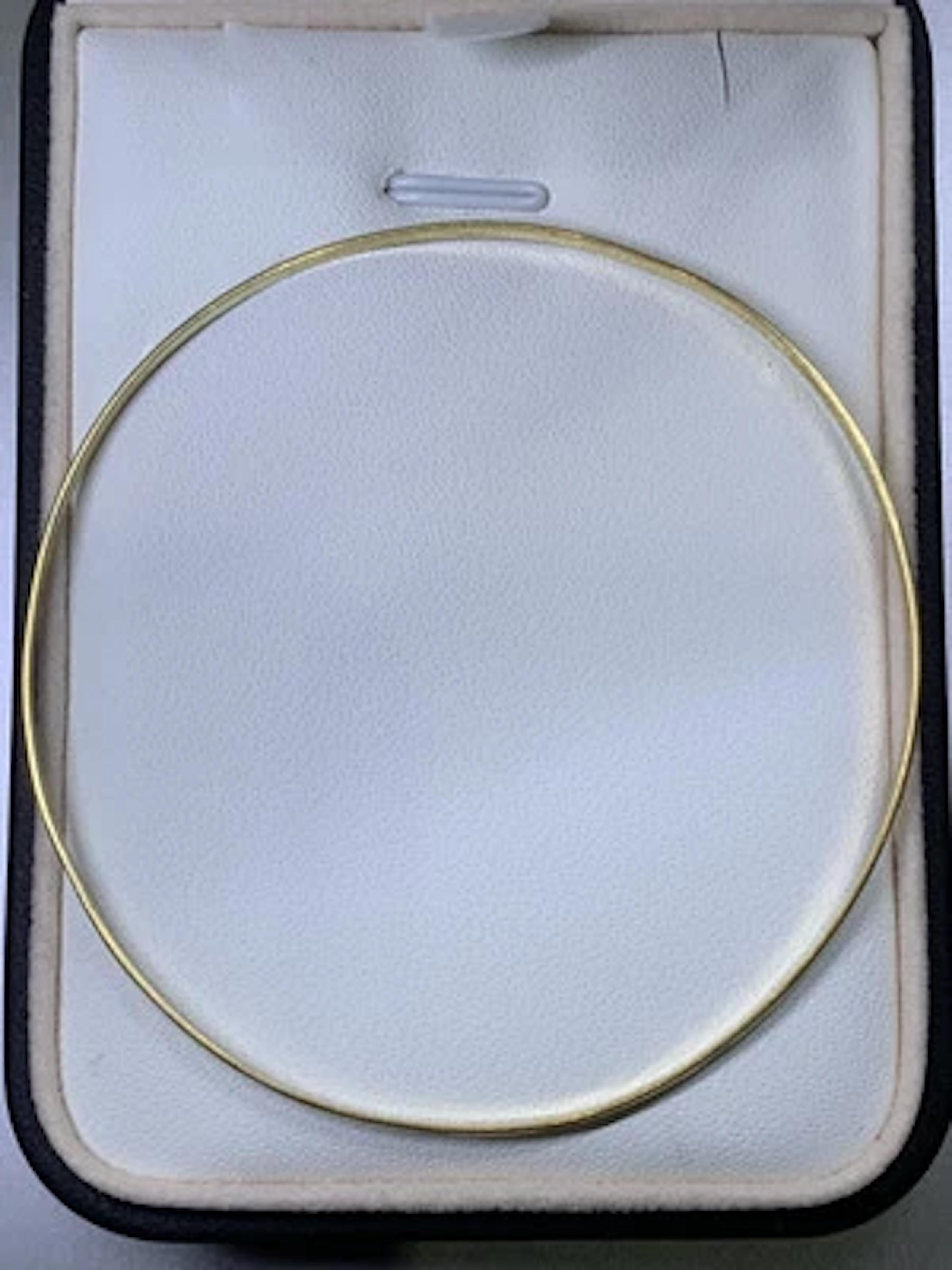 Bracelet jonc épais en or jaune 18 carats 4,2 g 7 3/4 pouces Neuf - En vente à London, GB