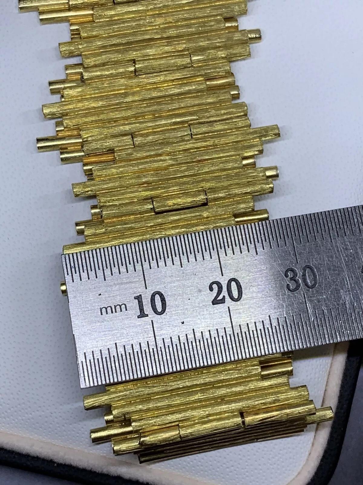 Bracelet d'écorce en or jaune 18ct, large et épais, 7 pouces de long Neuf - En vente à London, GB