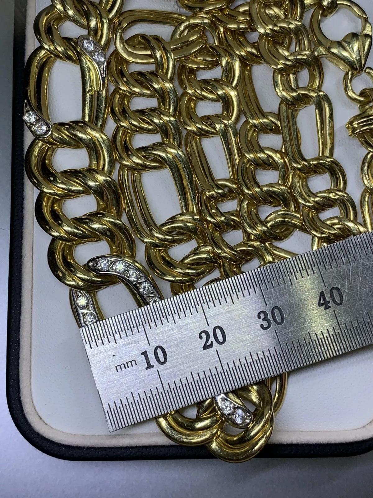 18ct yellow gold chunky large link curb cuban necklace. In New Condition For Sale In London, GB