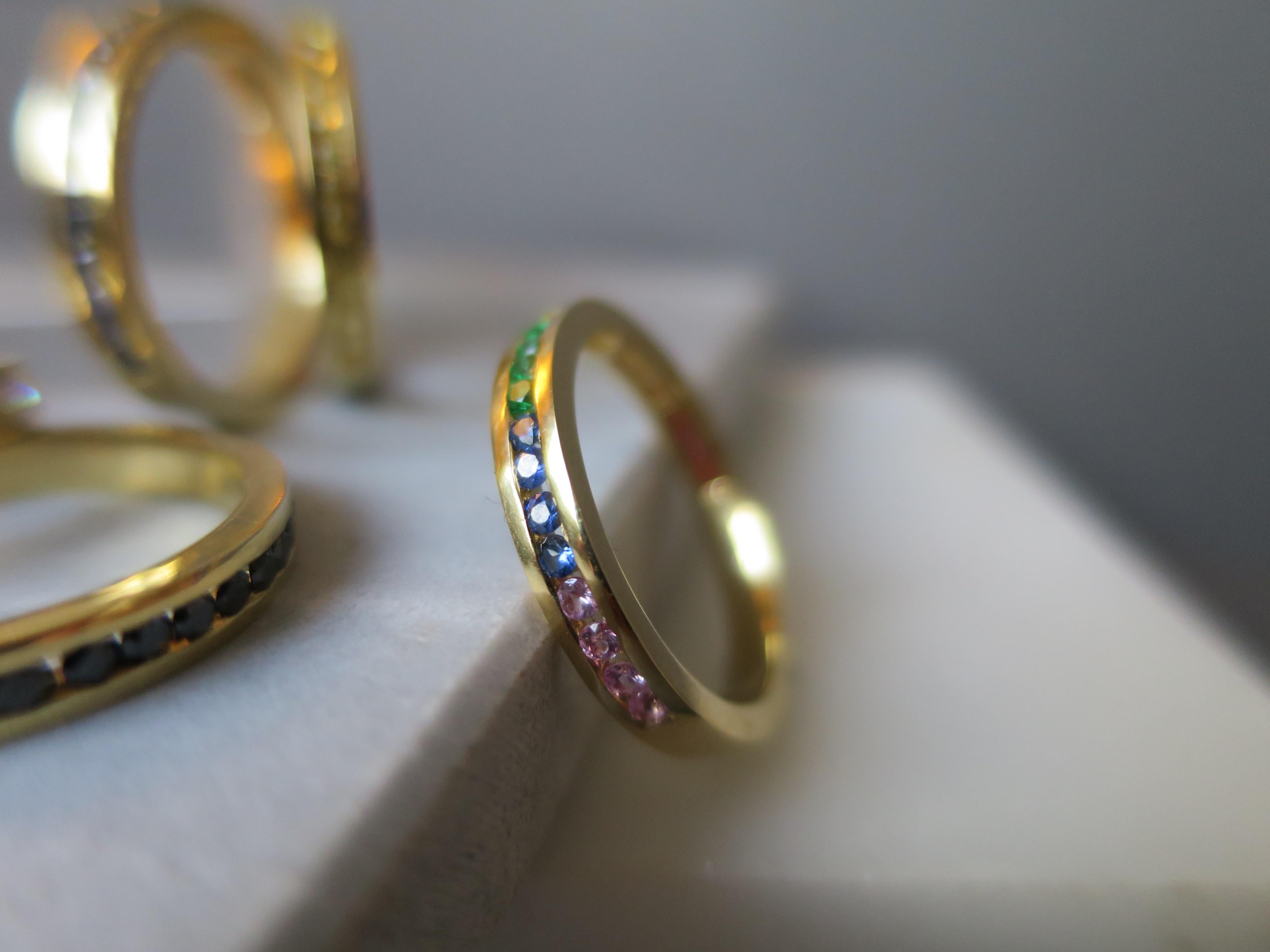 18ct Yellow Gold, Colored Sapphire and Emerald 'Rainbow' Eternity Ring For Sale 10