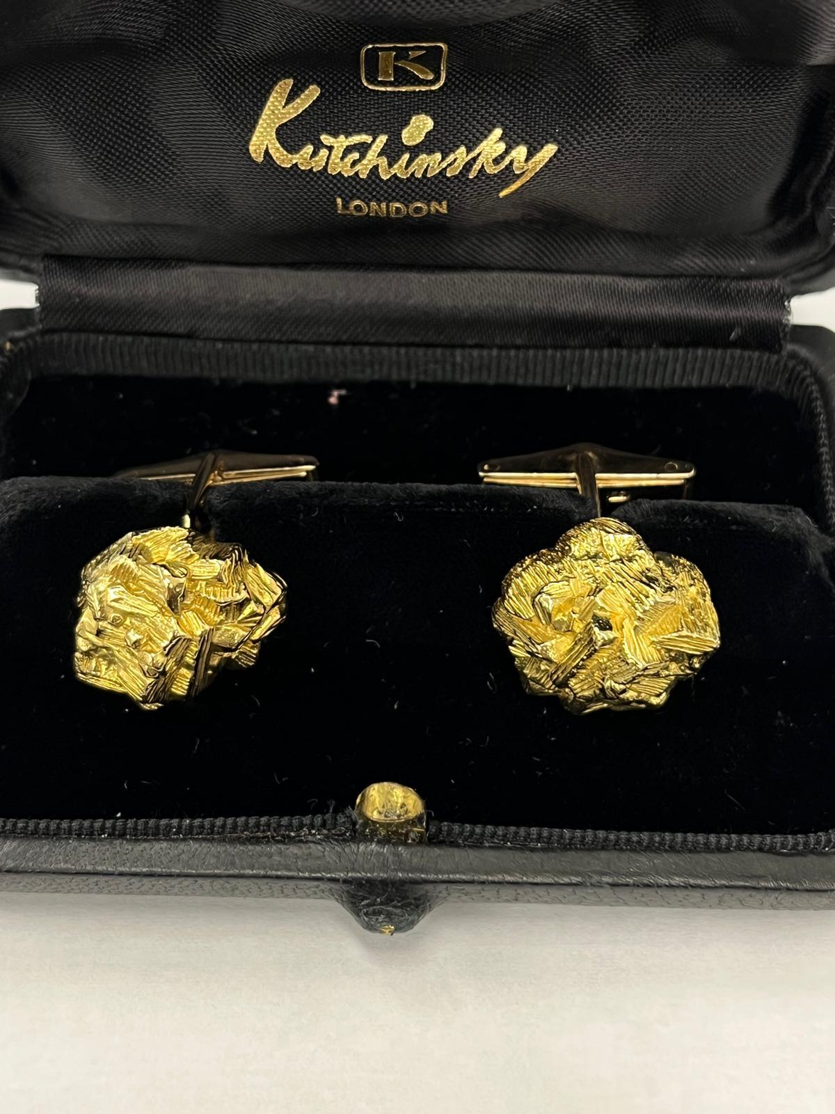 An exceptional pair of vintage cufflinks crafted in rich 
18ct yellow gold by the esteemed British jeweller Kutchinsky. Renowned for luxurious design and superb craftsmanship, these cufflinks showcase the brand’s signature bold elegance.

Total 