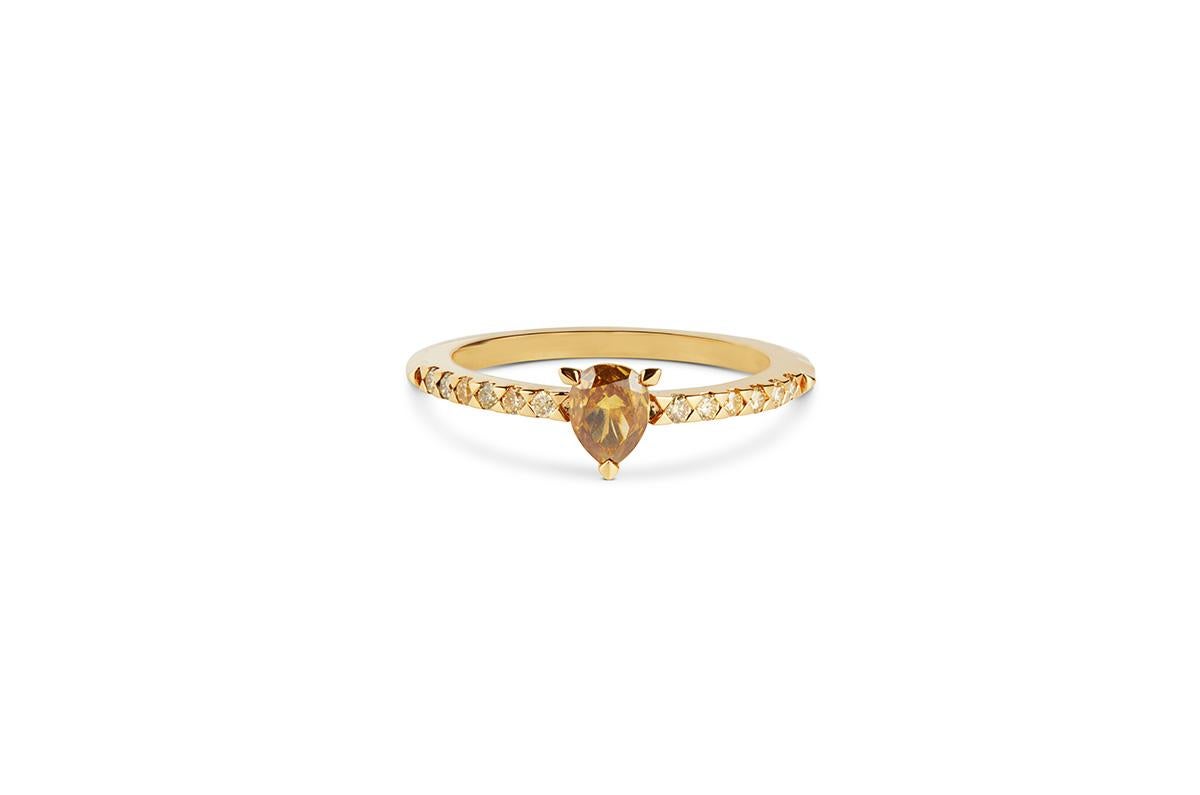 Contemporary 18ct Yellow Gold & Dark Teardrop Diamond Ring For Sale
