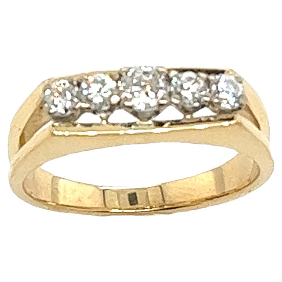 18ct Yellow Gold Diamond 5 Stone Ring, 0.35ct G/VS For Sale