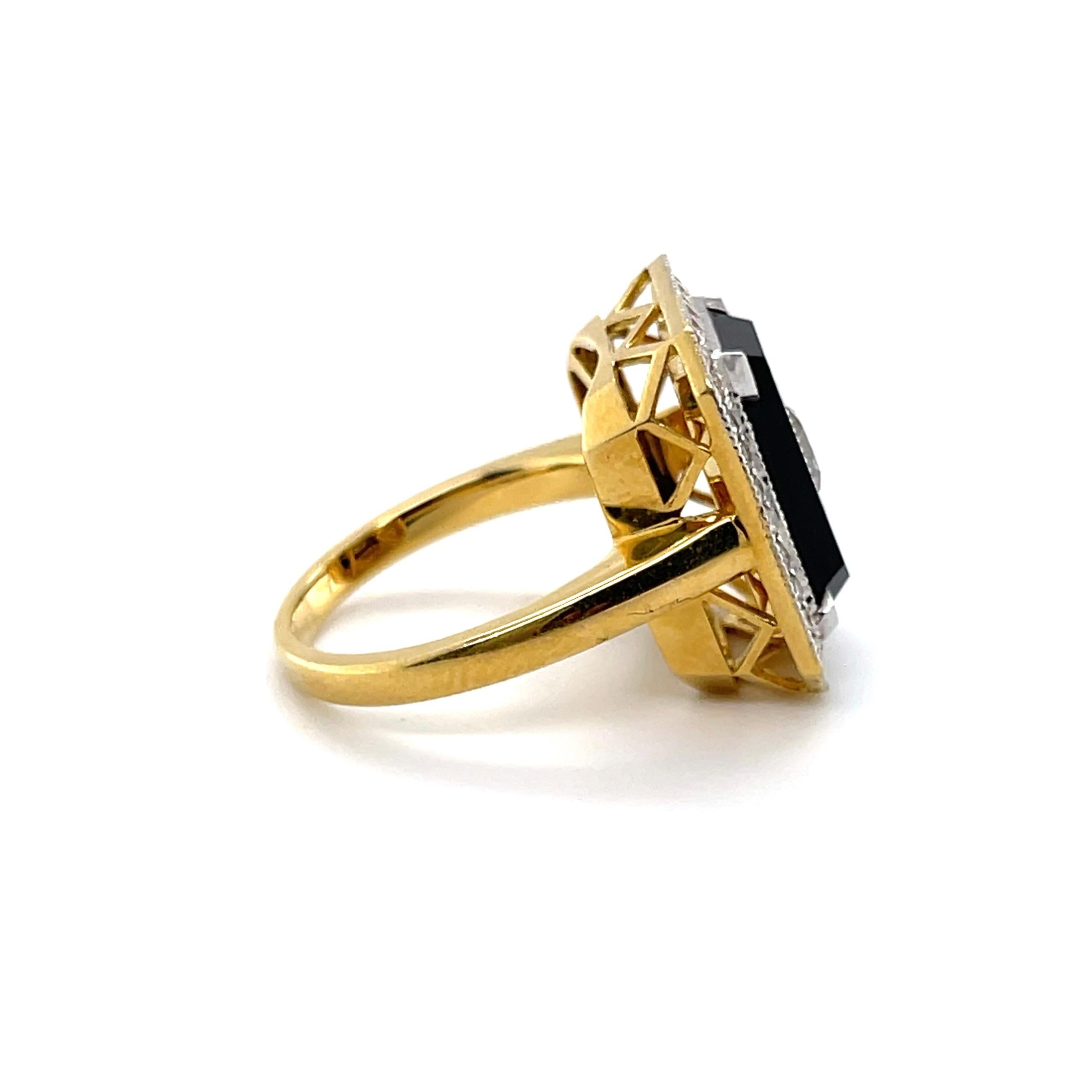 For Sale:  18ct Yellow Gold Diamond and Black Onyx Ring 2