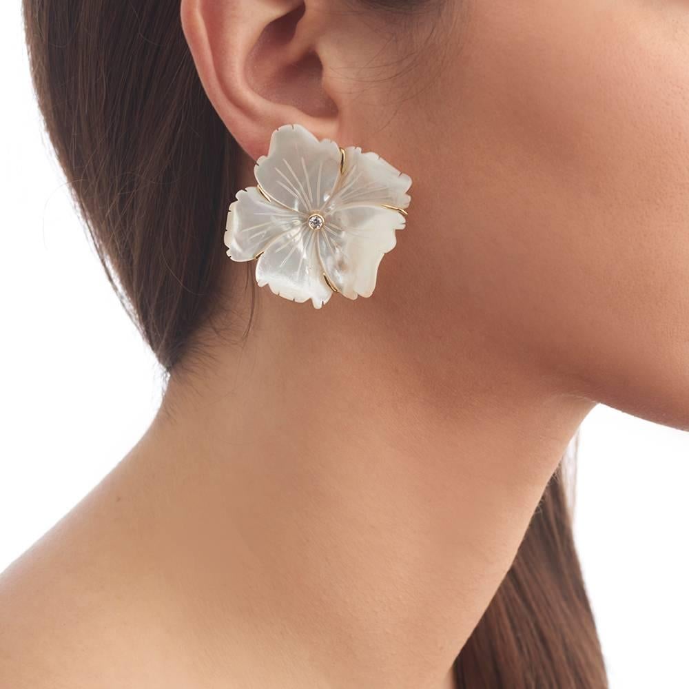 Contemporary 18 Carat Yellow Gold, Diamond and Hand Carved Mother of Pearl Flower Earrings For Sale