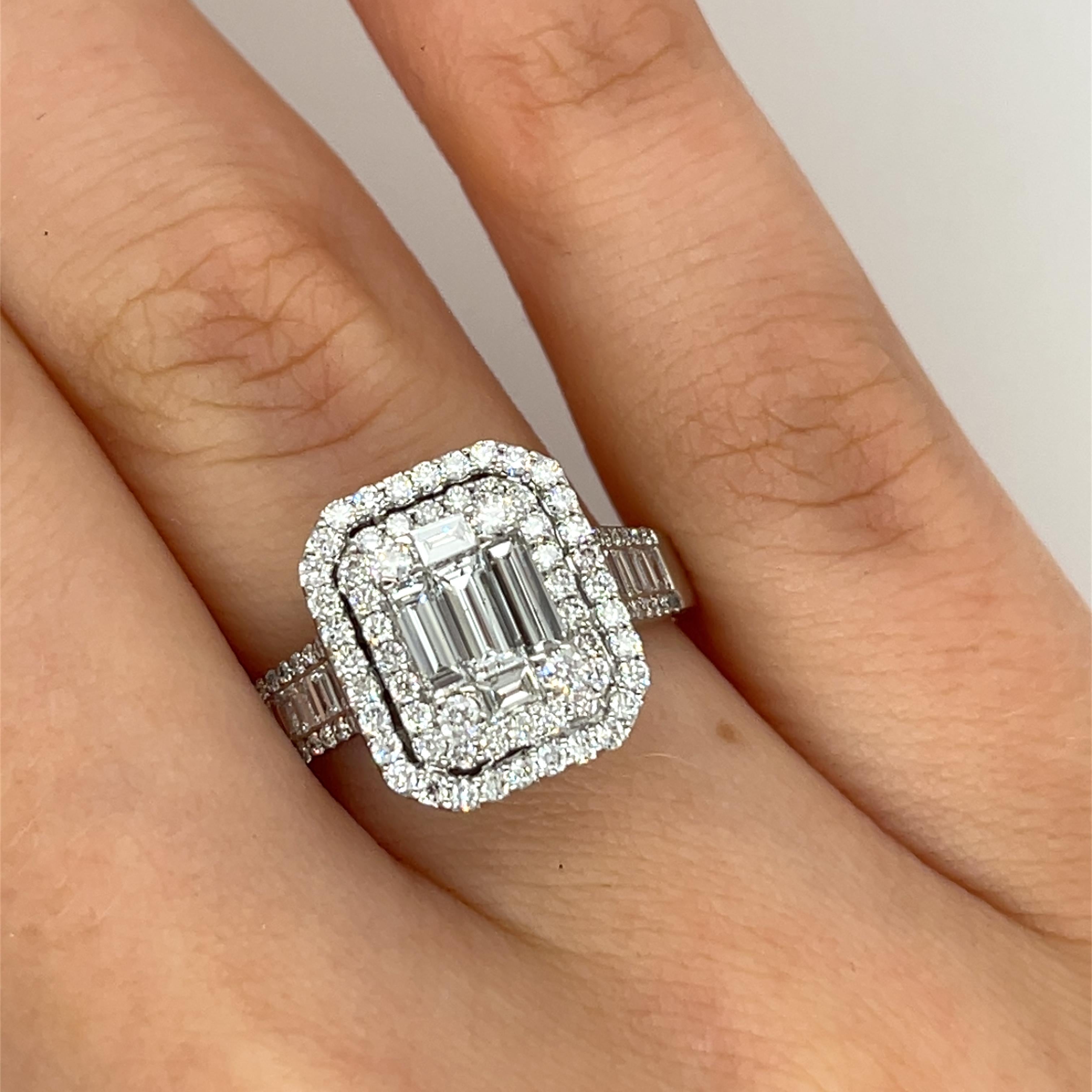 Bague grappe en or blanc 18 carats avec diamants naturels de 2,06 carats en vente 1