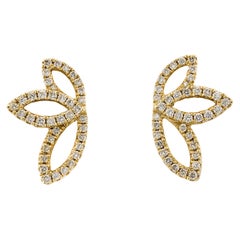 Orecchini con motivo a tre foglie in oro giallo 18ct e diamanti Contemporary