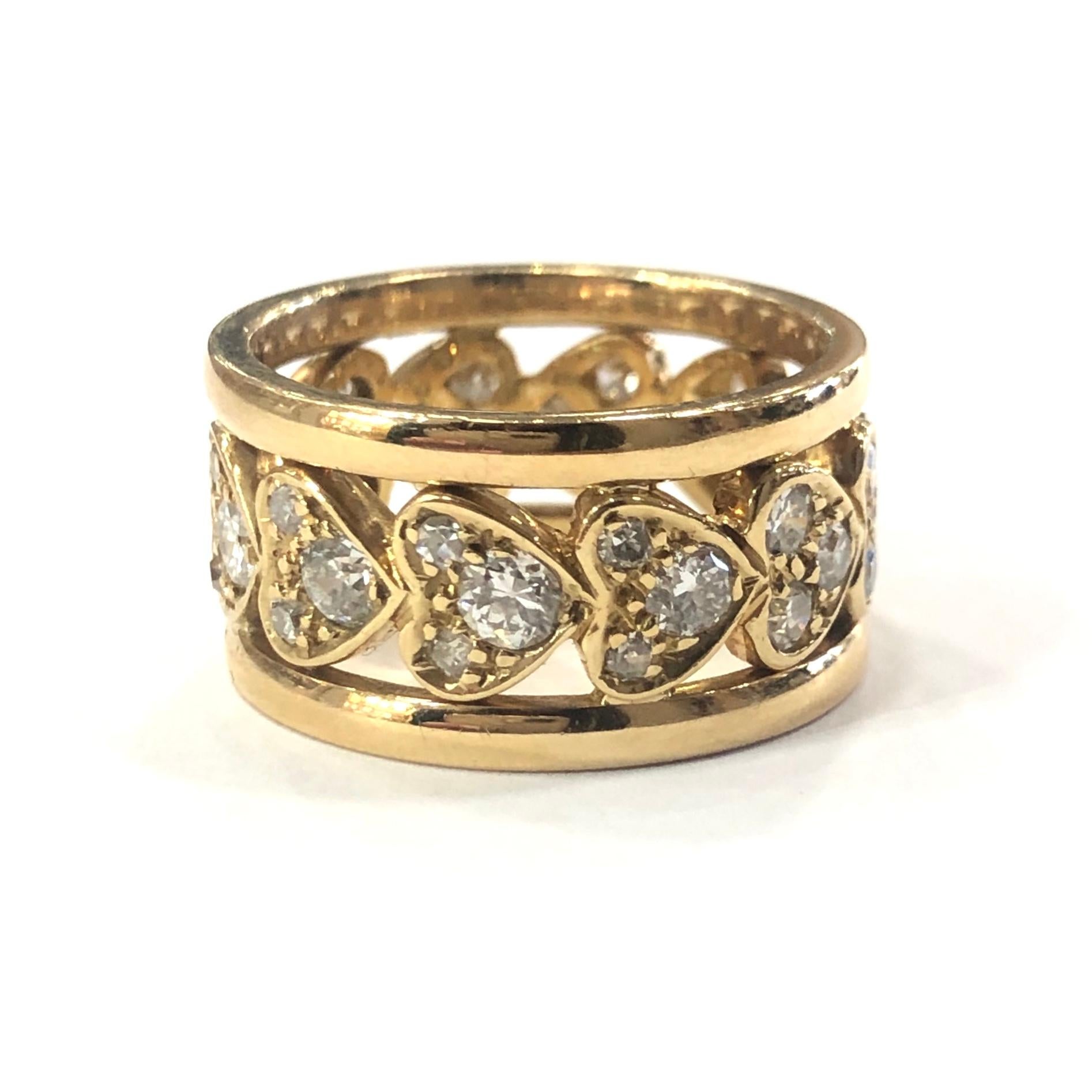 Round Cut 18 Carat Yellow Gold Diamond Heart Band Ring For Sale