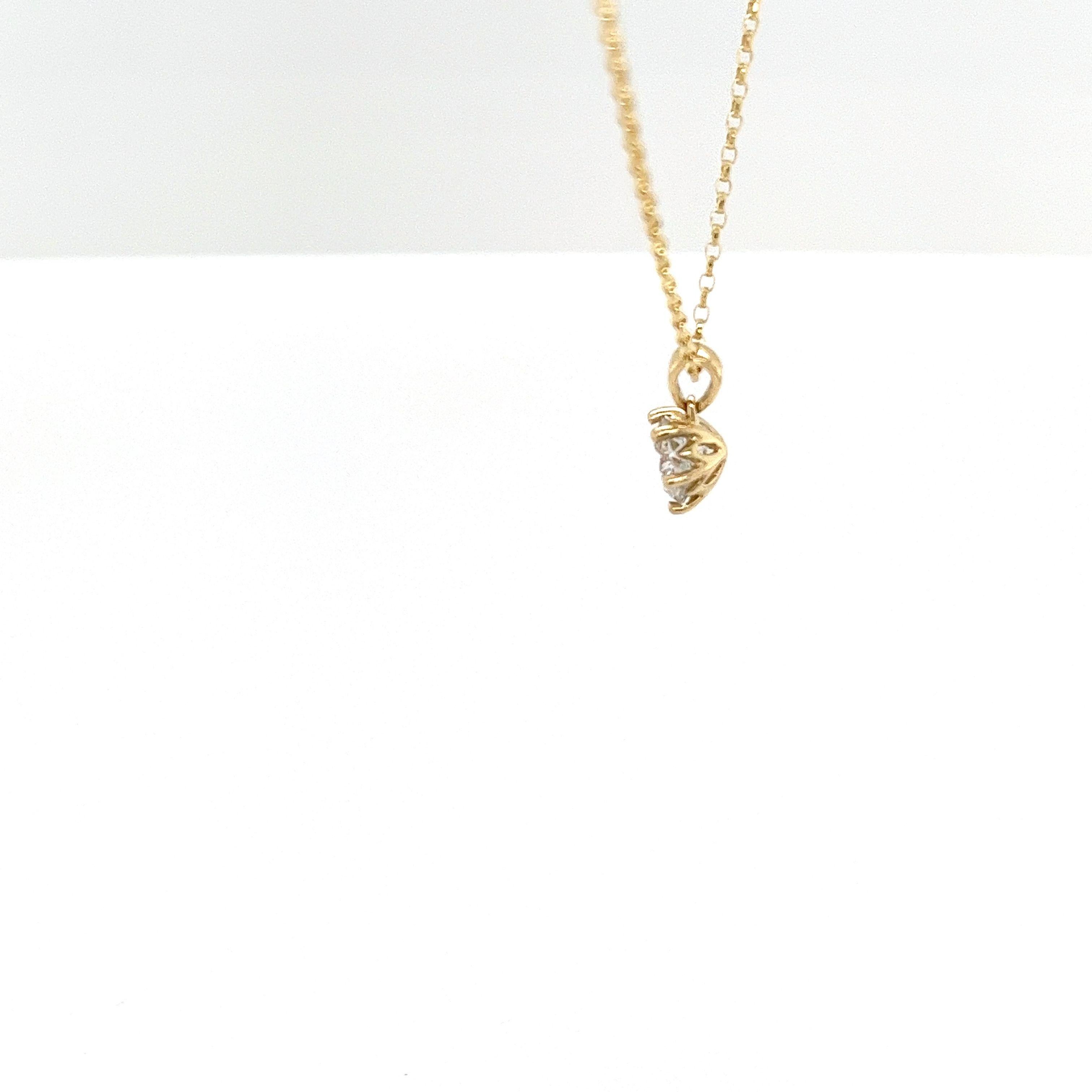 18ct Yellow Gold Diamond Pendant Set With 0.73ct Round Brilliant Cut Diamond For Sale 1