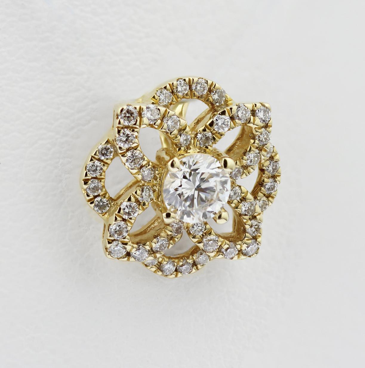 18ct Yellow Gold & Diamond Quatrefoil Contemporary Pendant In New Condition For Sale In London, GB