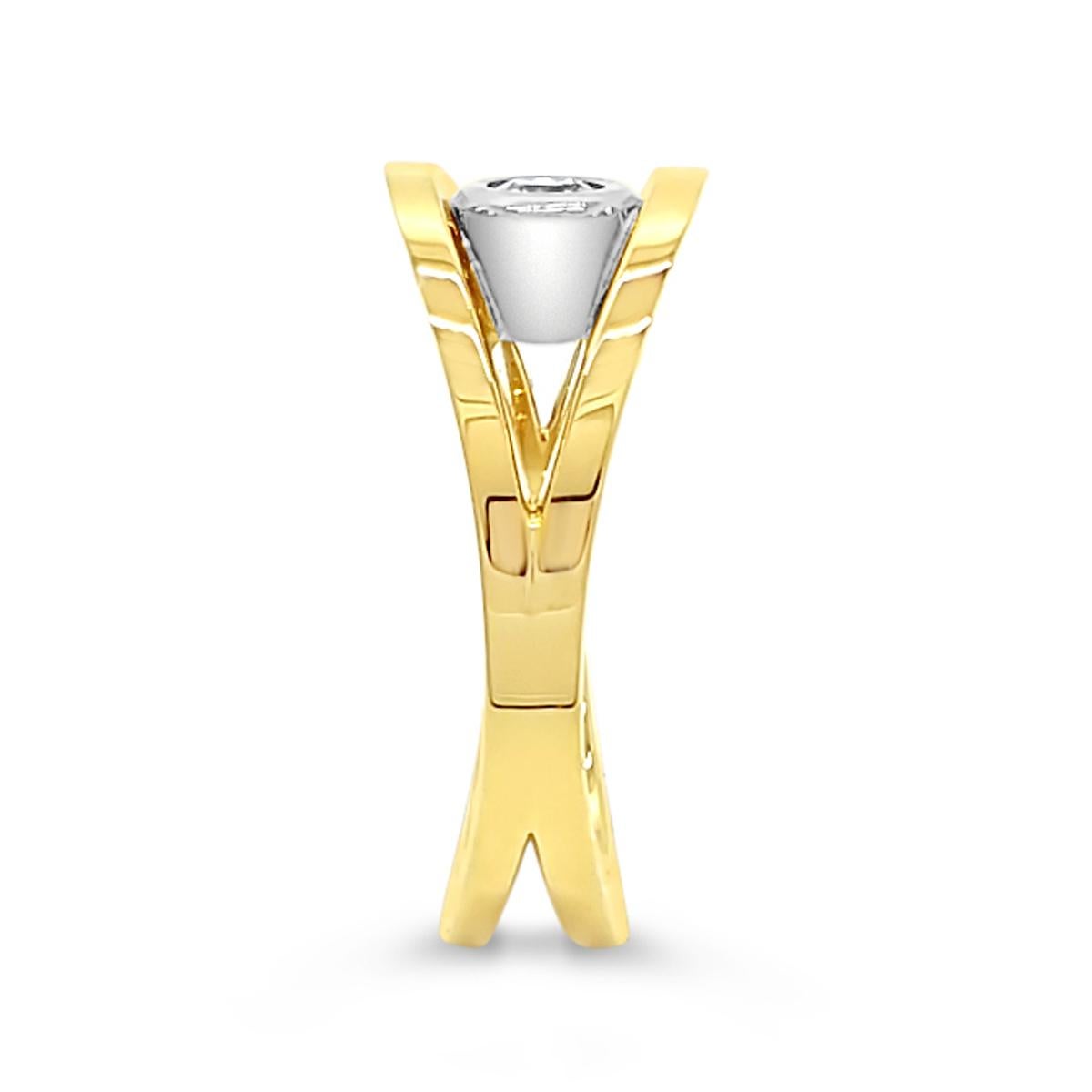 Im Angebot: Ring „Reflections“ aus 18 Karat Gelbgold mit Diamanten () 3