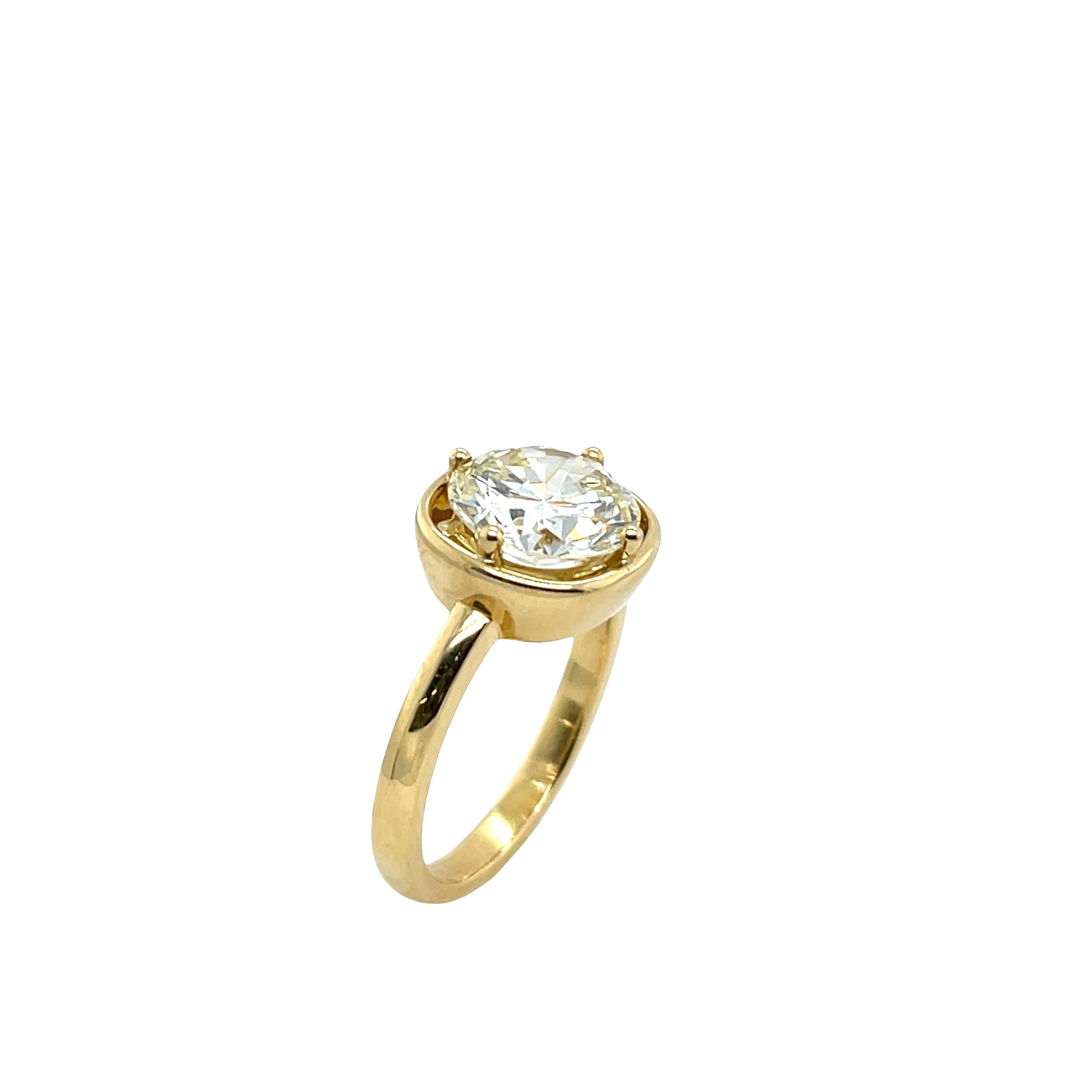 Bague en or jaune 18ct - Diamant rond de 2,67ct O/VVS2 Pour femmes en vente