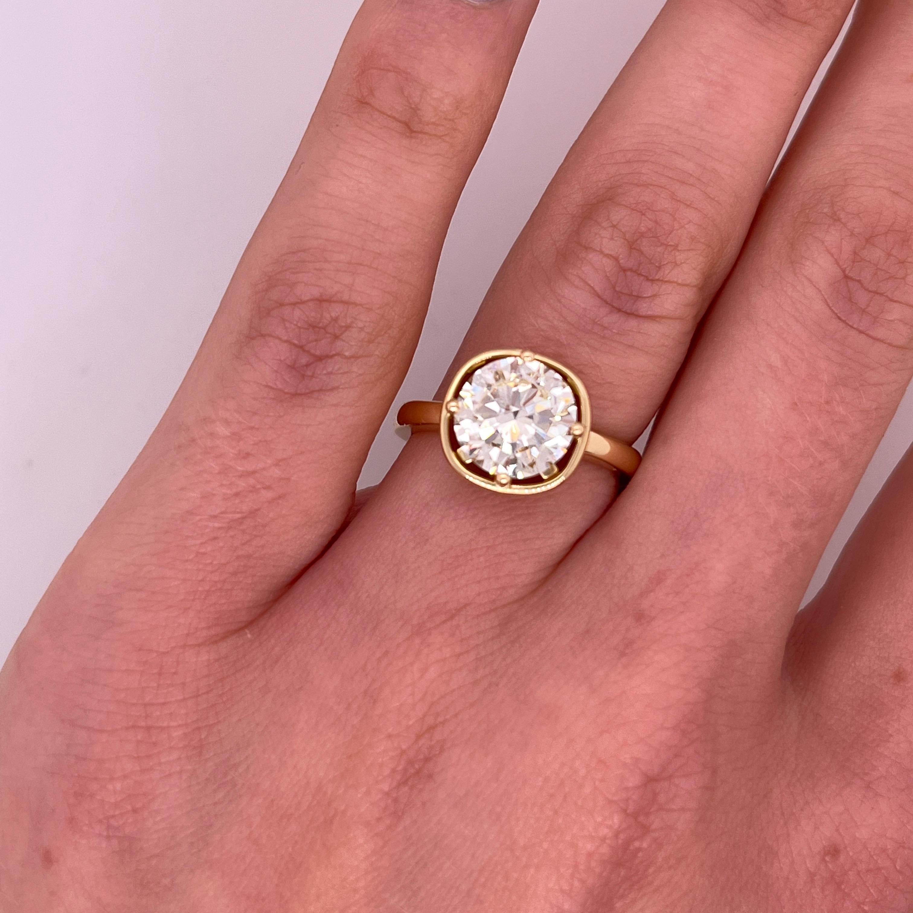 Bague en or jaune 18ct - Diamant rond de 2,67ct O/VVS2 en vente 2