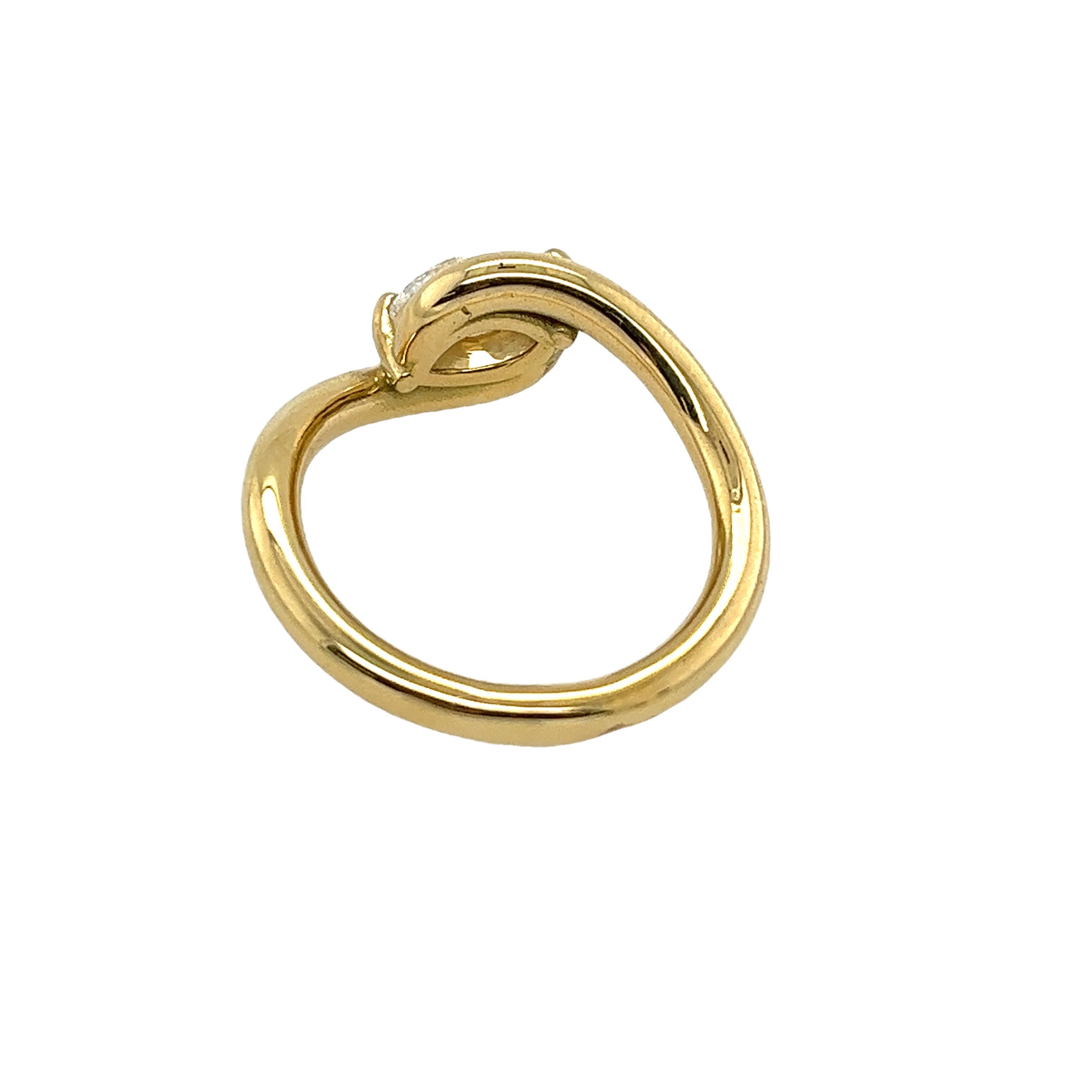 Women's 18ct Yellow Gold Diamond Ring Set With 0.70ct D/SI2 Marquise Natural Diamond For Sale