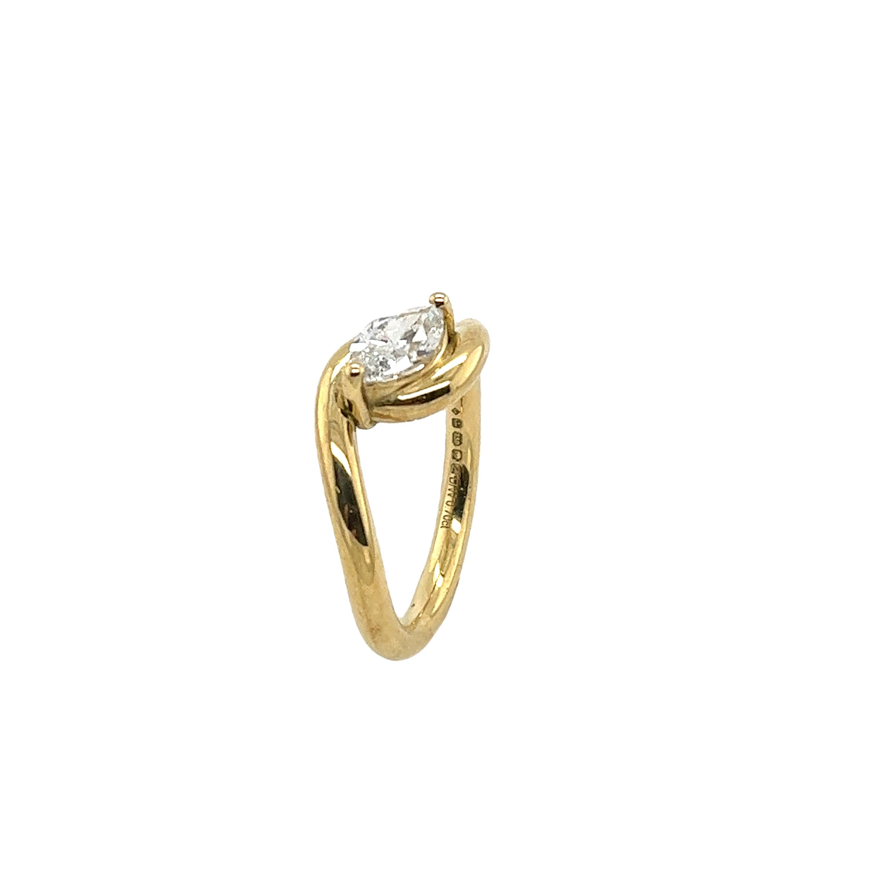 18ct Yellow Gold Diamond Ring Set With 0.70ct D/SI2 Marquise Natural Diamond For Sale 4