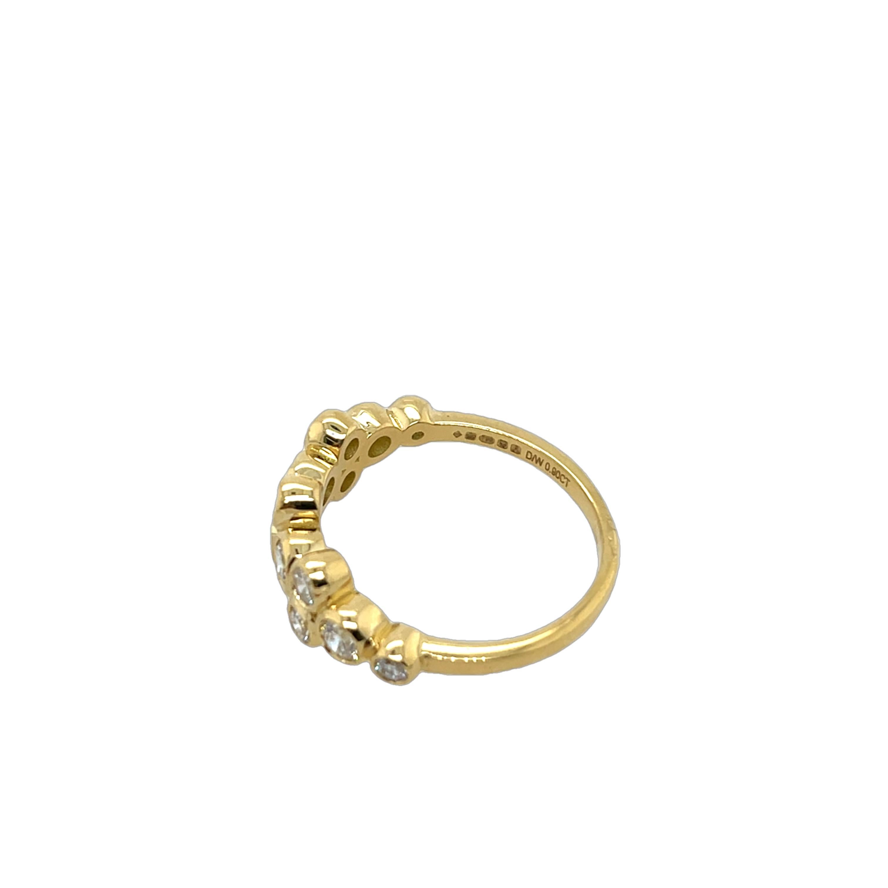 Women's or Men's 18ct Yellow Gold Diamond Ring, Set With 0.90ct Natural Diamonds For Sale