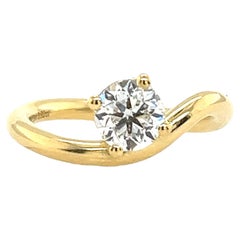 18ct Yellow Gold Diamond Ring Set With 0.92ct D/SI2 Round Natural Diamond