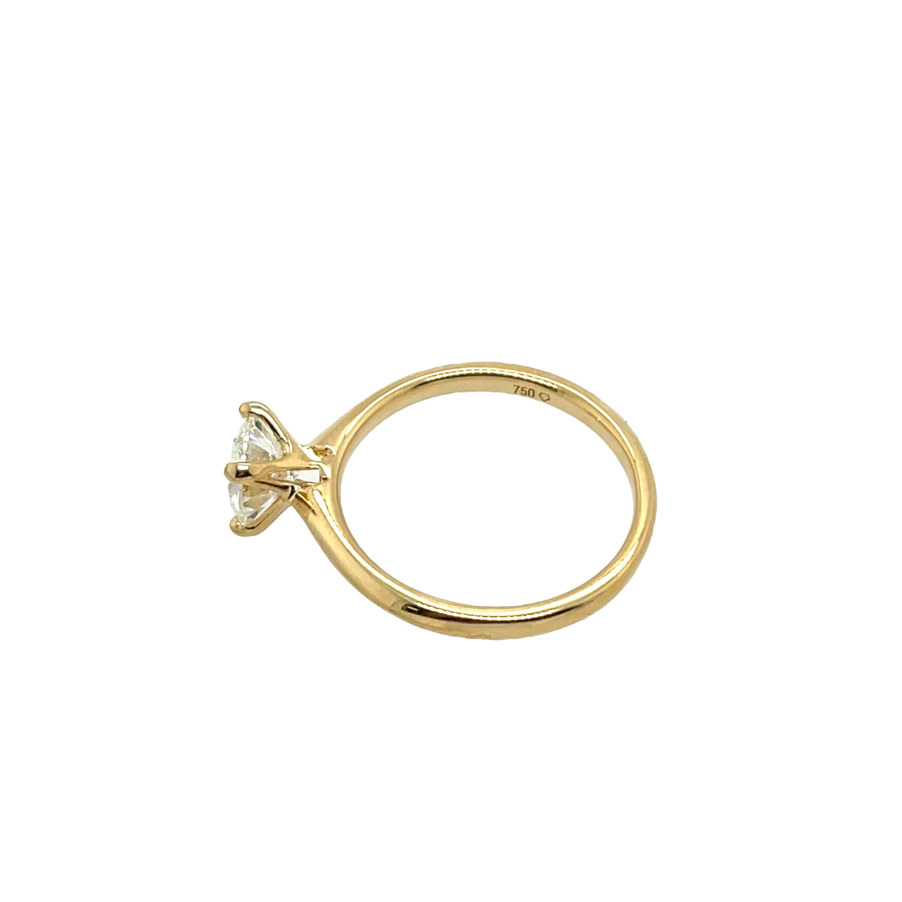 Anello con diamante in oro giallo 18ct e diamante taglio rotondo da 1,01ct In condizioni Nuovo a London, GB