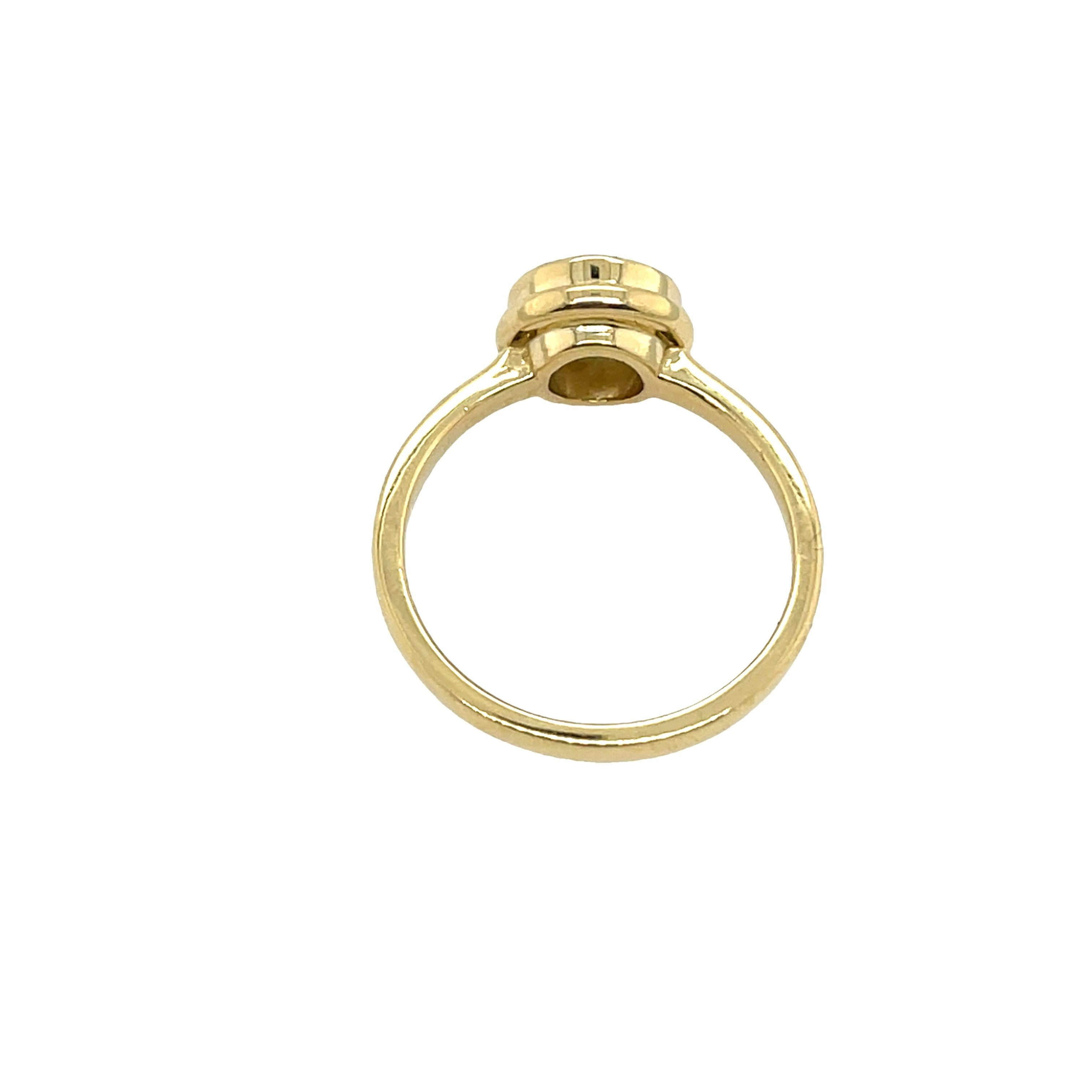 Anillo de diamantes de oro amarillo de 18 ct, engastado con un diamante redondo de 1,01 ct Corte redondo