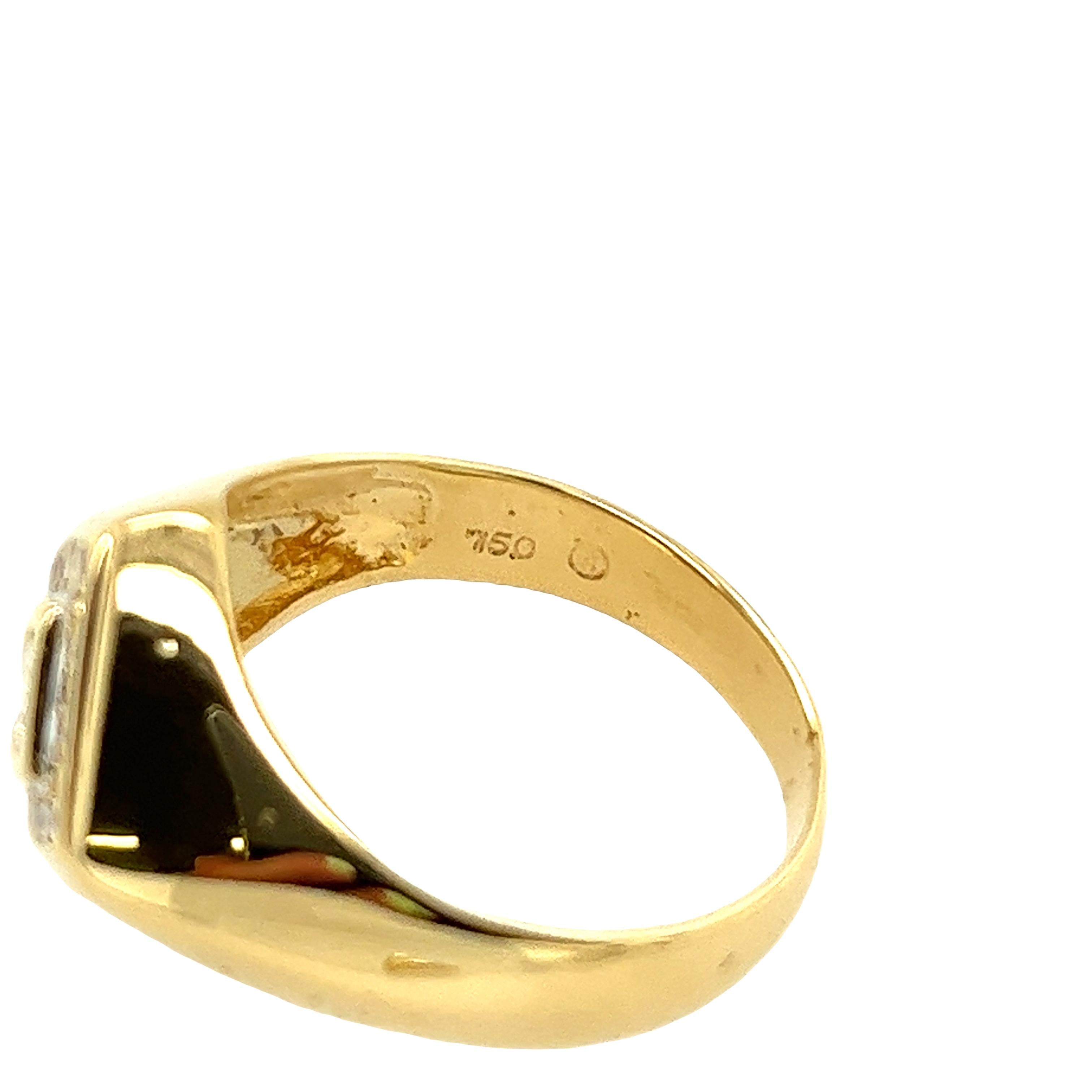 18ct Yellow Gold Diamond Signet Dress Ring Set With 0.30ct diamonds For Sale 2
