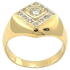 18ct Yellow Gold Diamond Signet Dress Ring Set With 0.30ct diamonds