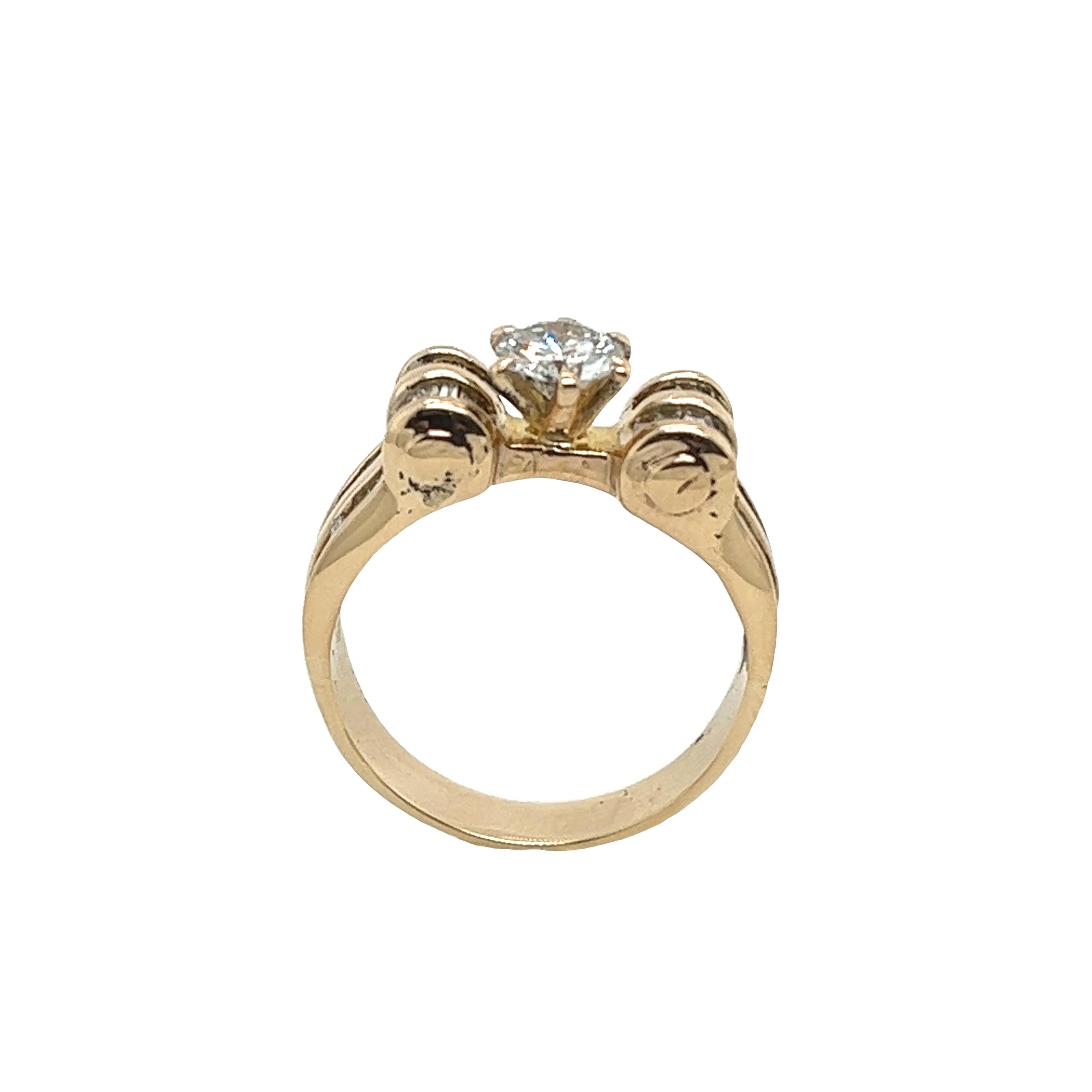 Round Cut 18ct Yellow Gold Diamond Solitaire Ring Set With 0.58ct Round Diamond & 0.43ct For Sale