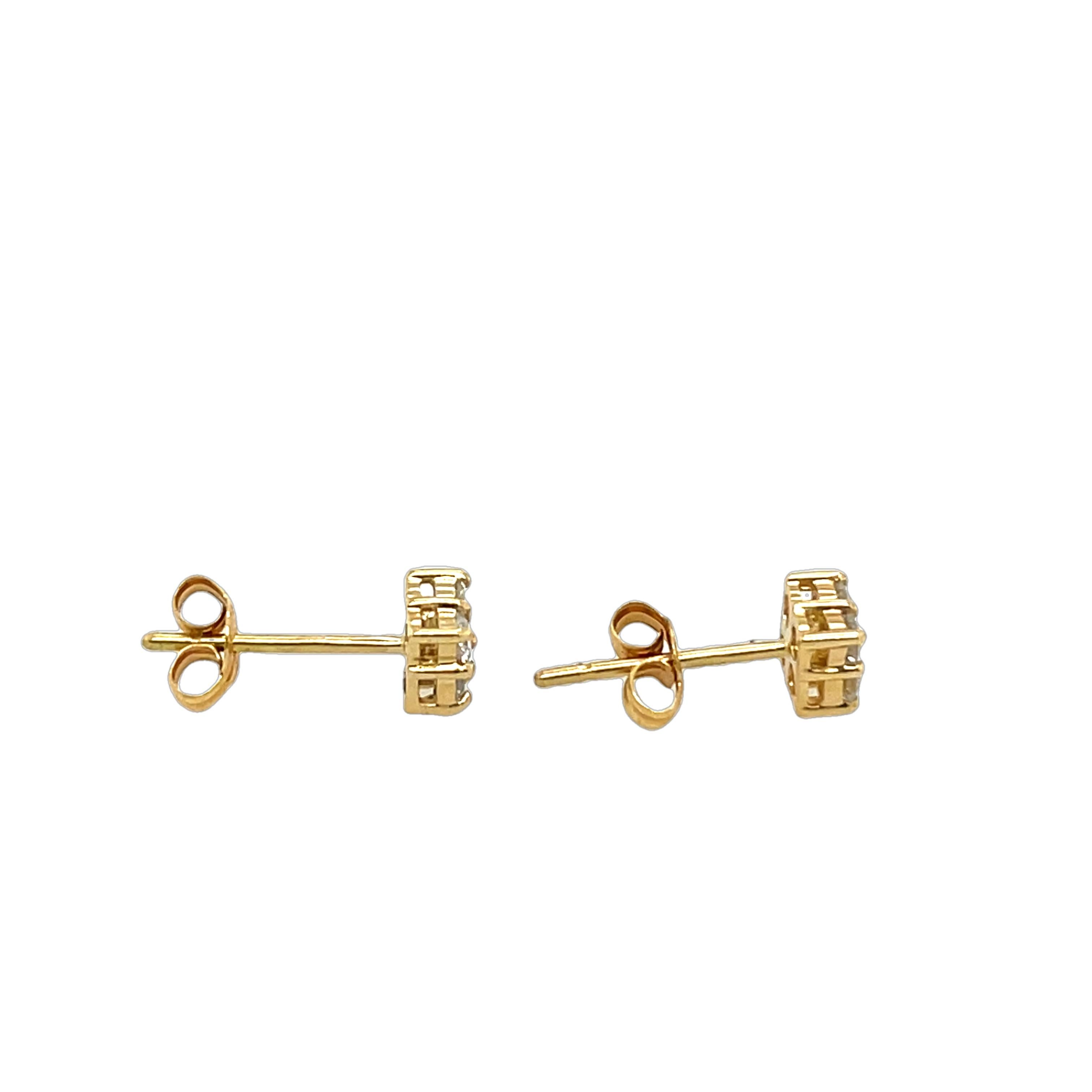 Clous d'oreilles en or jaune 18 carats avec diamants de 0,25 carat Unisexe en vente