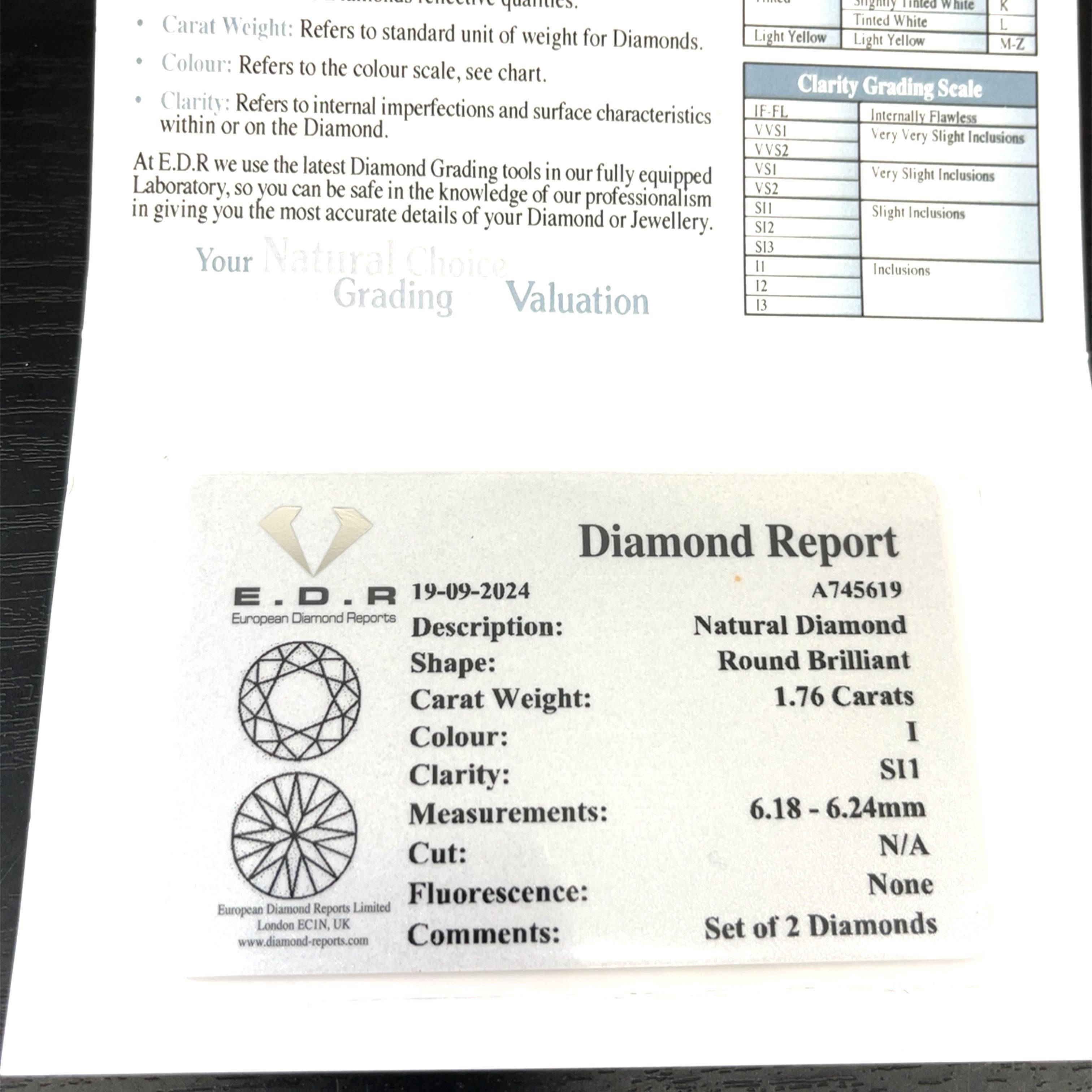 Taille ronde Clous d'oreilles en or jaune 18 carats sertis de 1,76 carat de diamants naturels en vente