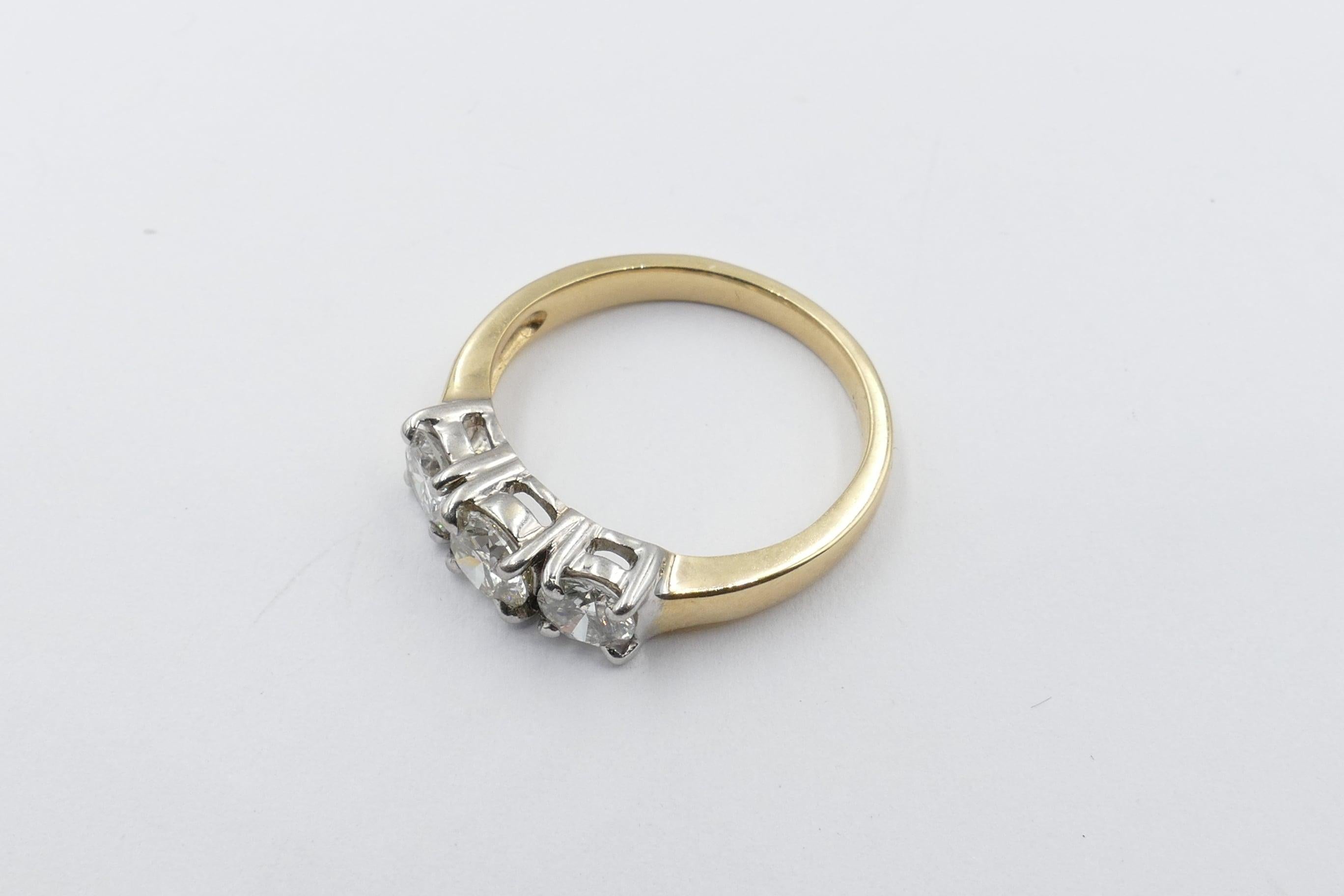 Round Cut 18 Carat Yellow Gold Diamond Trilogy Ring For Sale