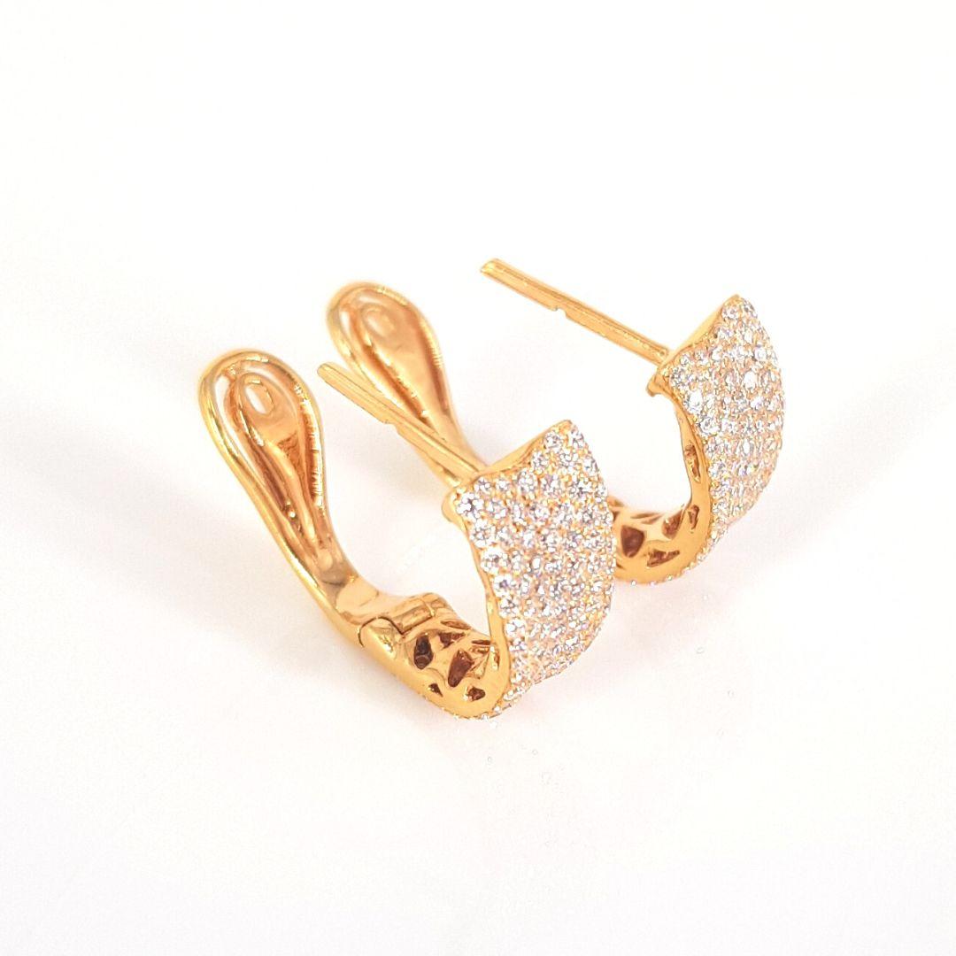 18ct Yellow Gold Diamonds Hoops In Excellent Condition For Sale In Cape Town, ZA