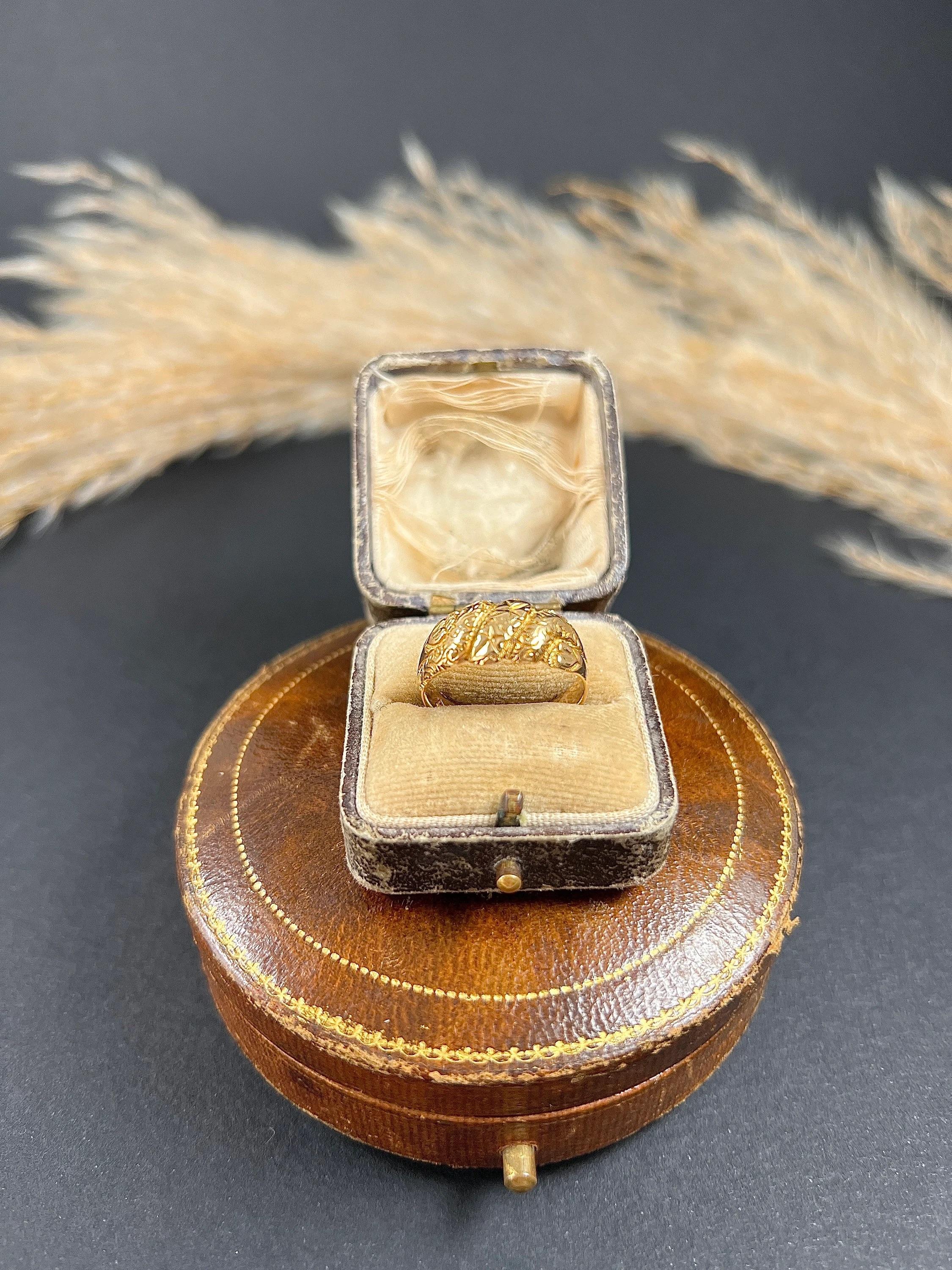 Anneau Croissant édouardien Birmingham marqueté 1900, en or jaune 18 carats en vente 5