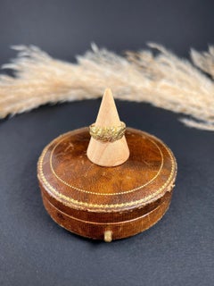 18ct Yellow Gold Edwardian Birmingham Marked 1900, Patterned Croissant Band Ring