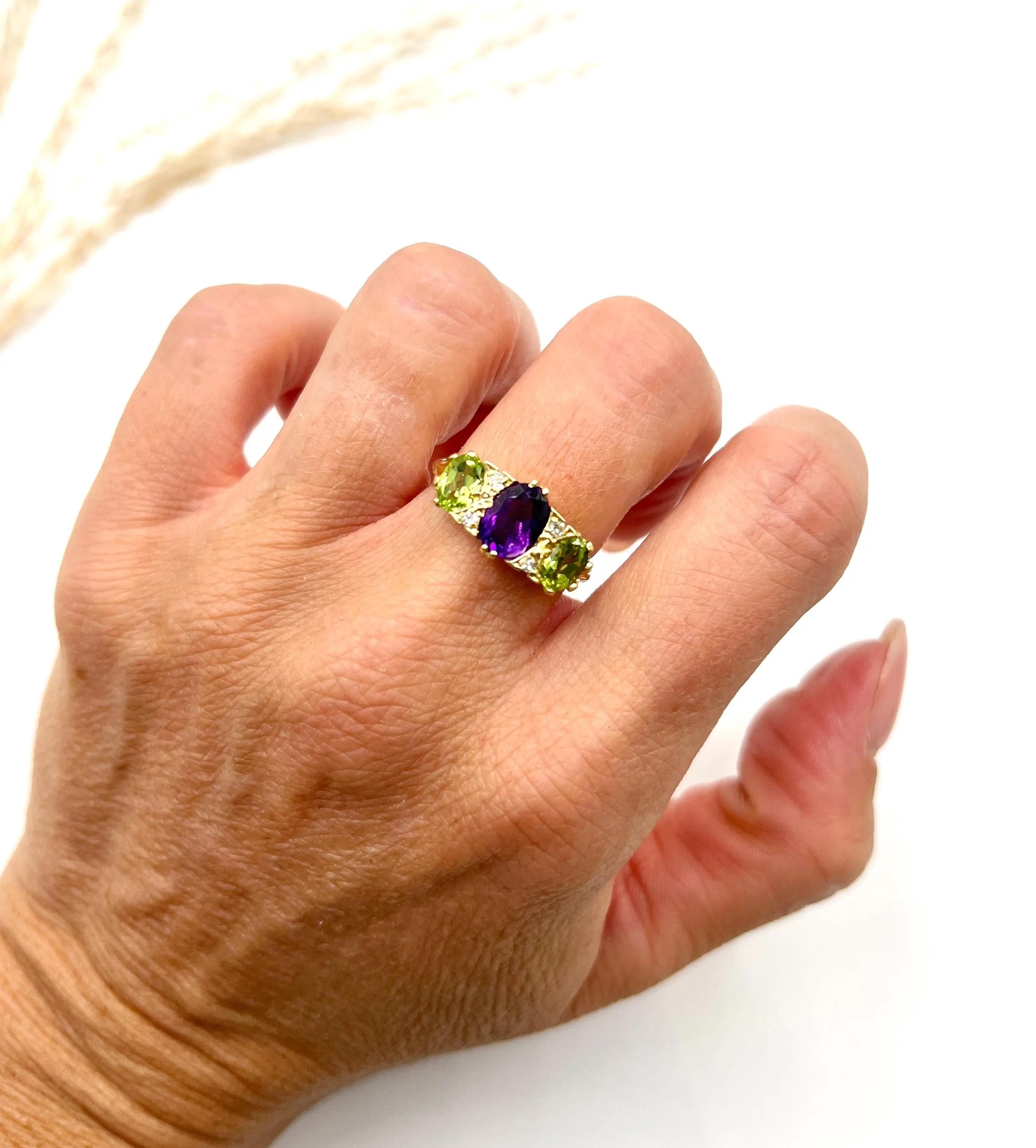 Édouardien Bague Suffragette en or jaune 18 carats, améthyste, diamant et péridot d'époque édouardienne en vente