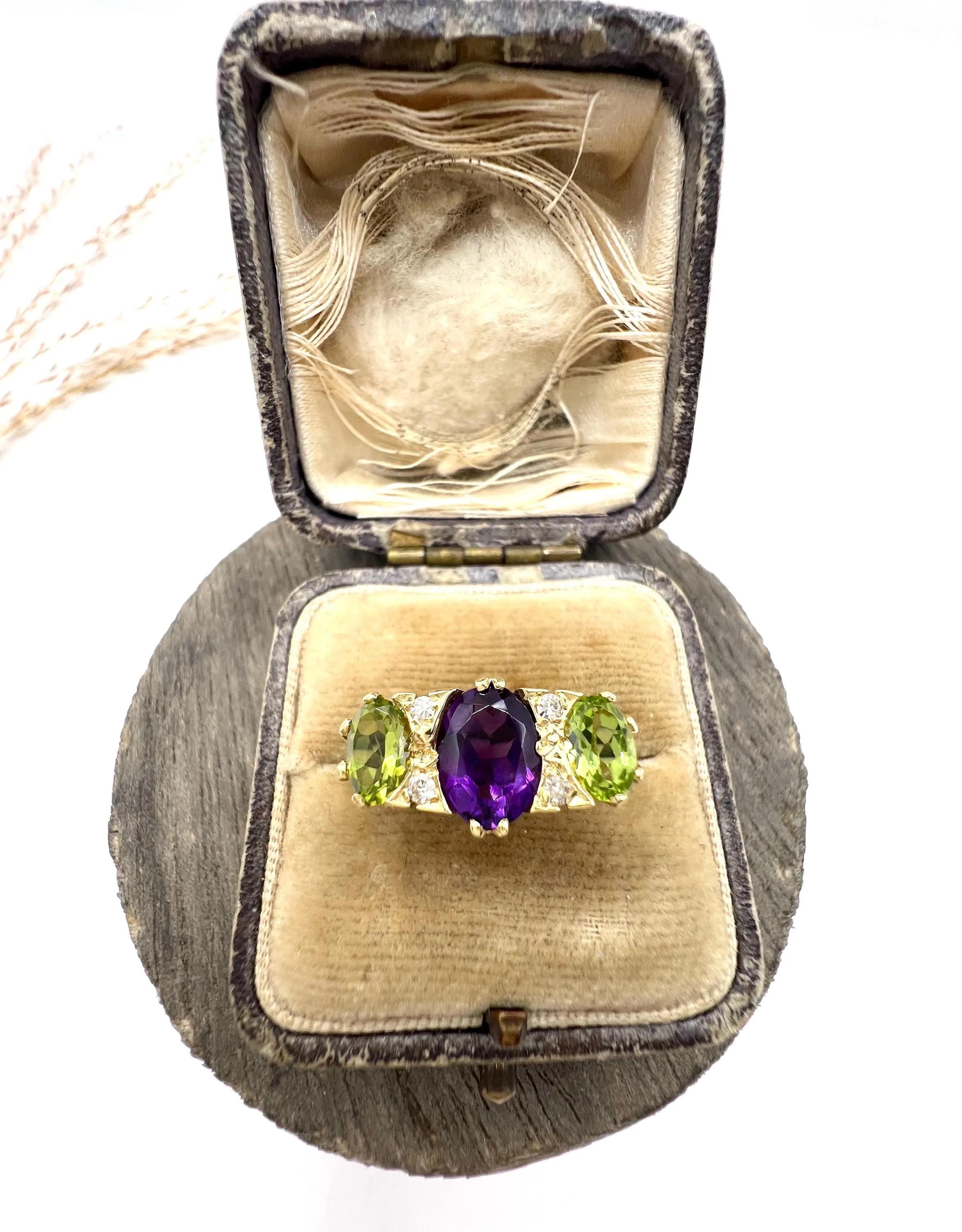 Bague Suffragette en or jaune 18 carats, améthyste, diamant et péridot d'époque édouardienne Unisexe en vente