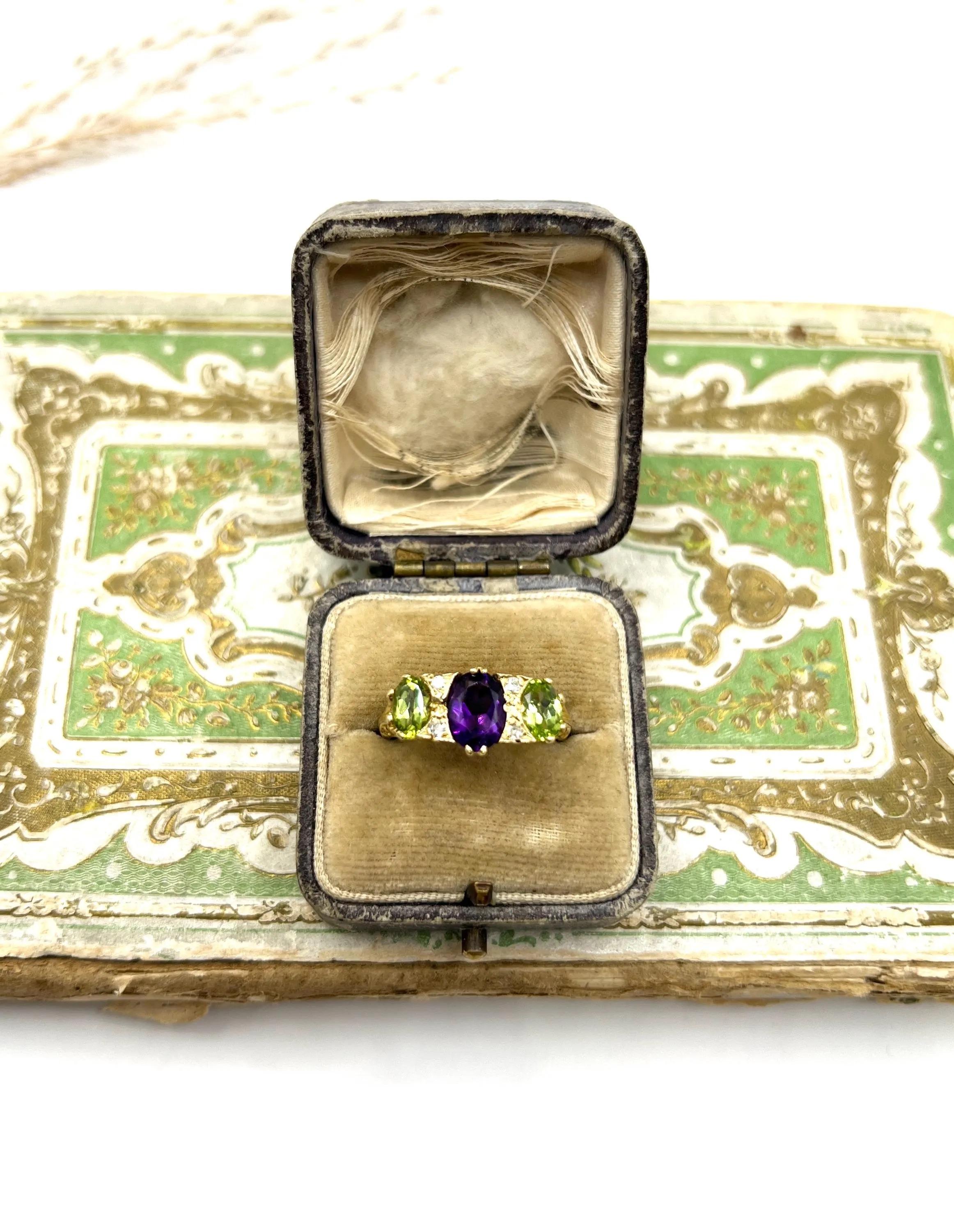 Bague Suffragette en or jaune 18 carats, améthyste, diamant et péridot d'époque édouardienne en vente 1