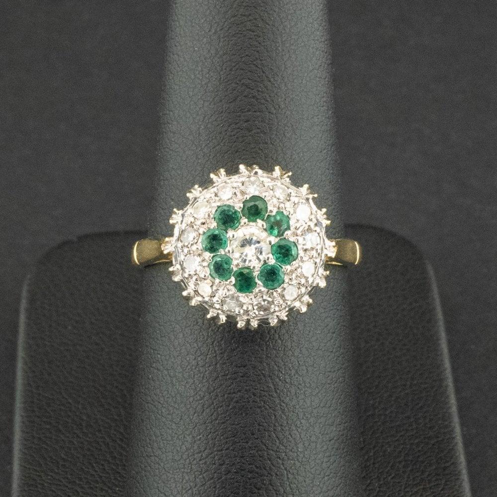 18ct Yellow Gold Emerald and Diamond Cluster Ring Size N 1/2 5.2g For Sale