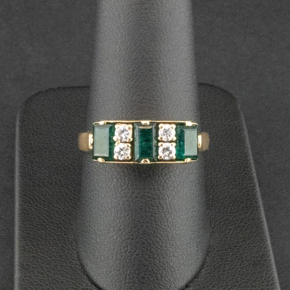 18 Karat Gelbgold Smaragd- und Diamant-Ring Größe R 1/2 5,5g im Angebot