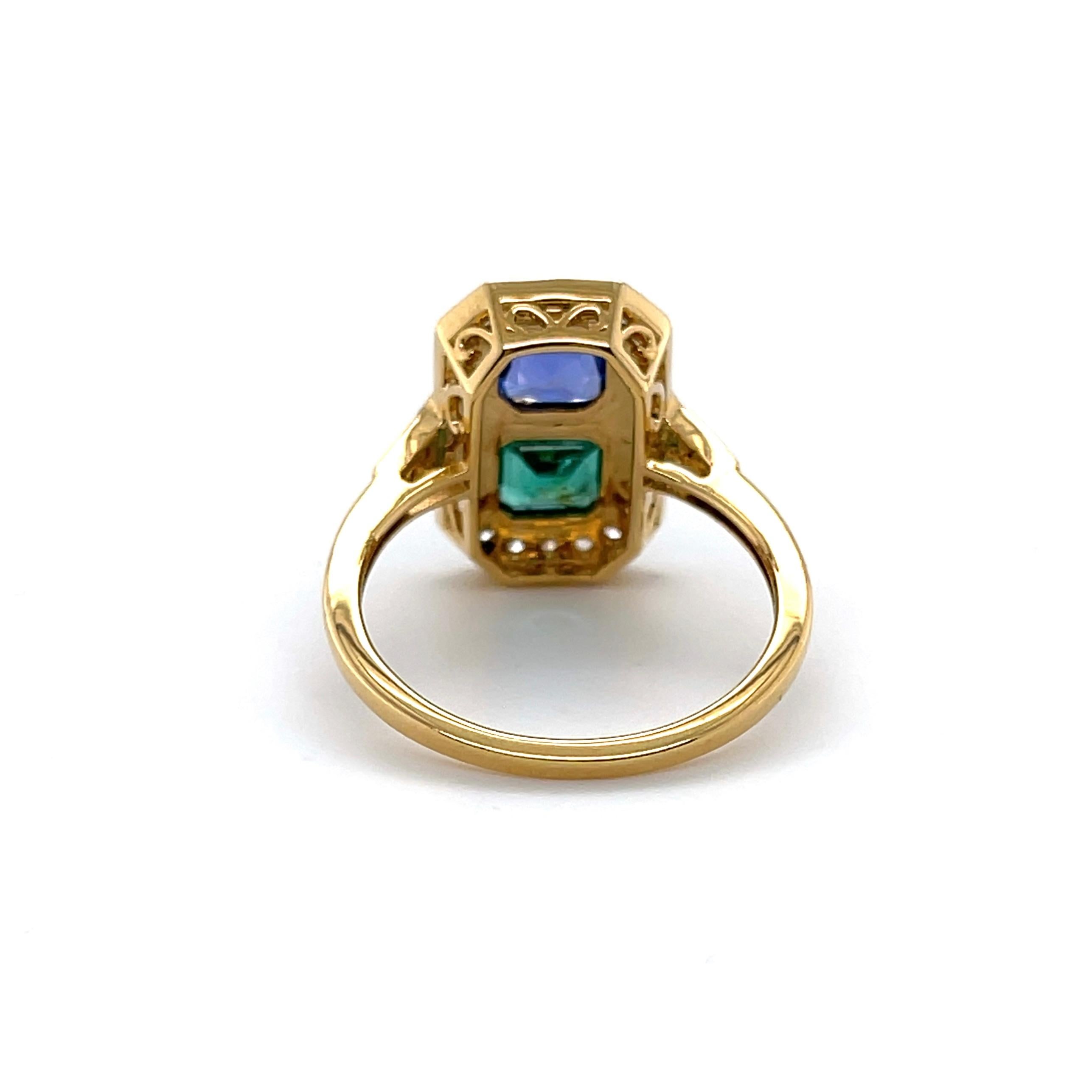 For Sale:  18ct Yellow Gold Emerald and Sapphire Diamond Ring 3
