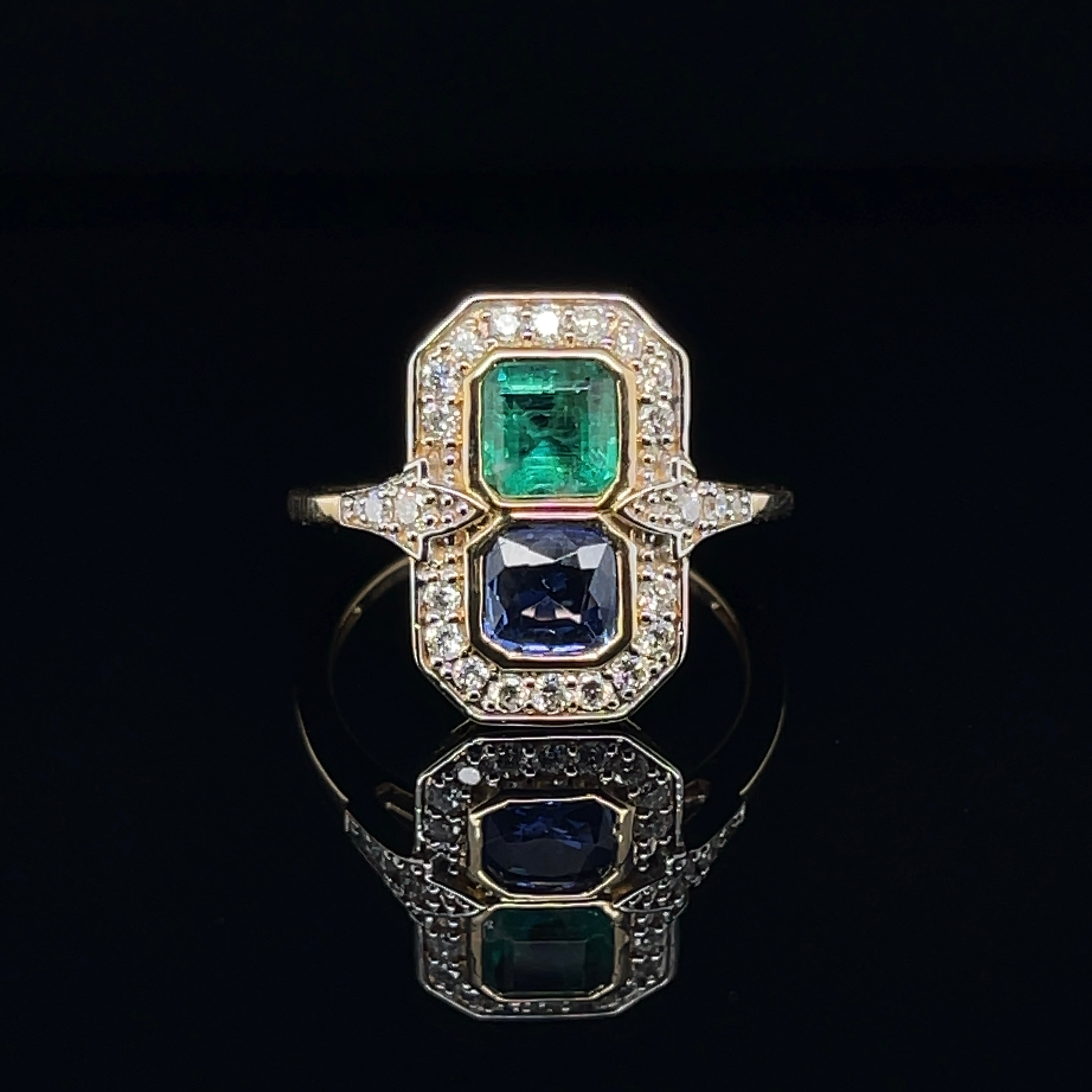 For Sale:  18ct Yellow Gold Emerald and Sapphire Diamond Ring 6
