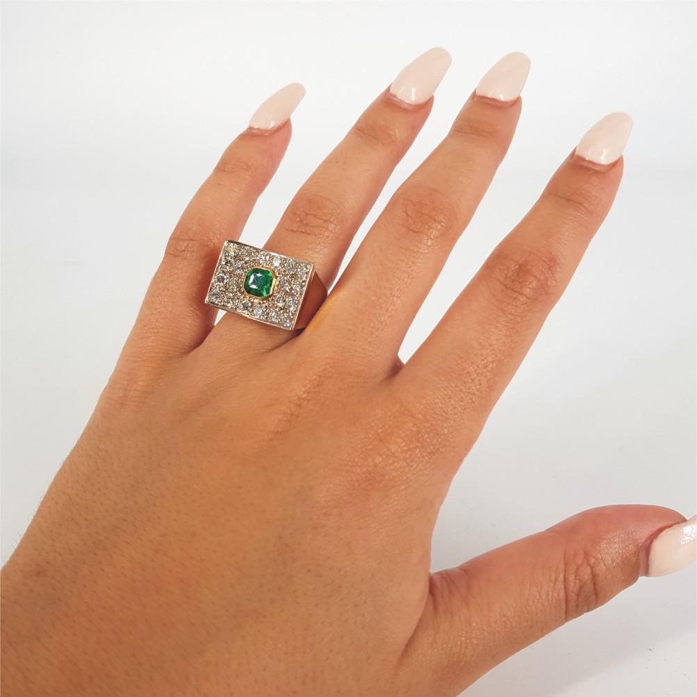 18CT Yellow Gold Emerald & Diamond Ring 5