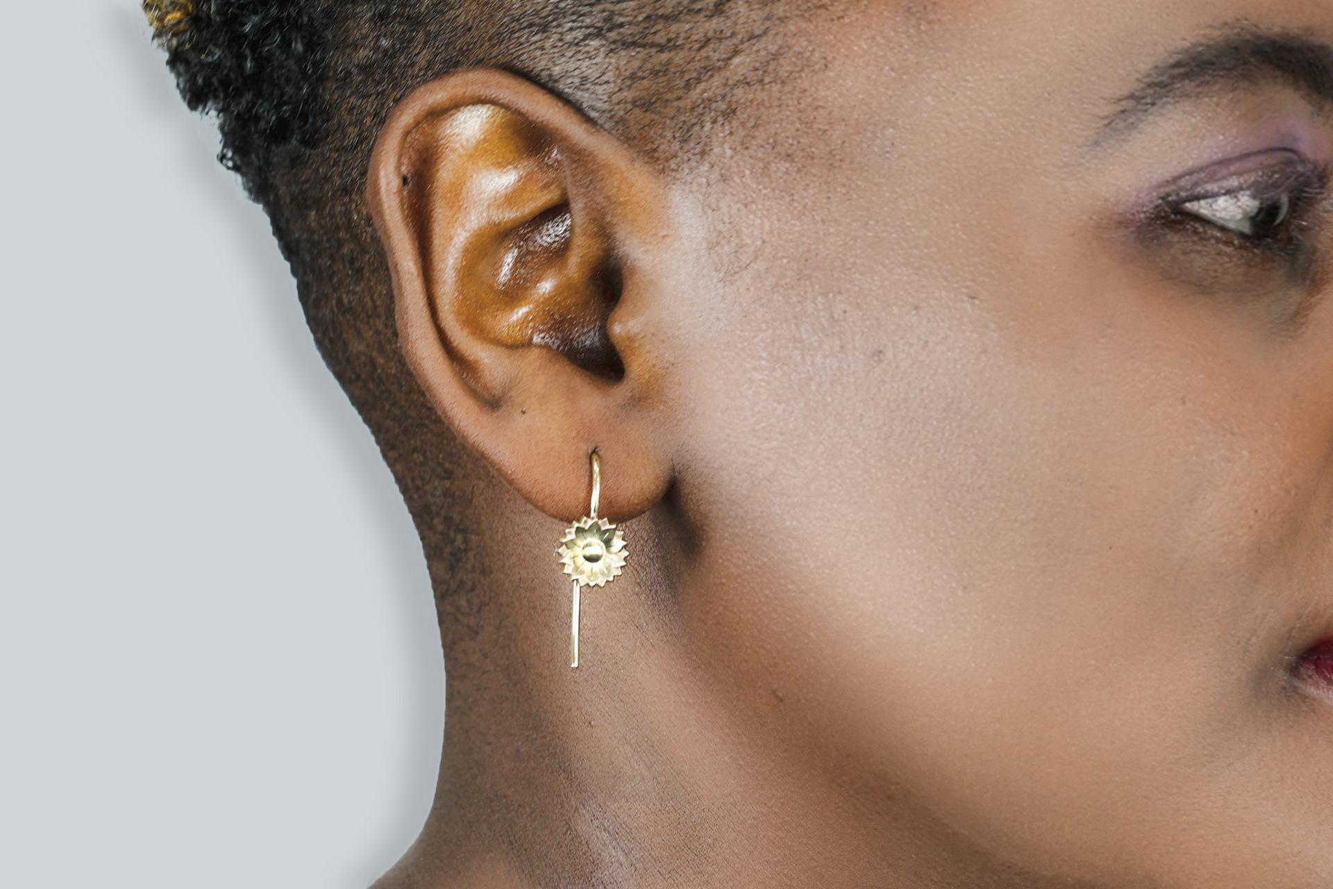 Women's 18ct Yellow Gold Flower Hook Earrings 