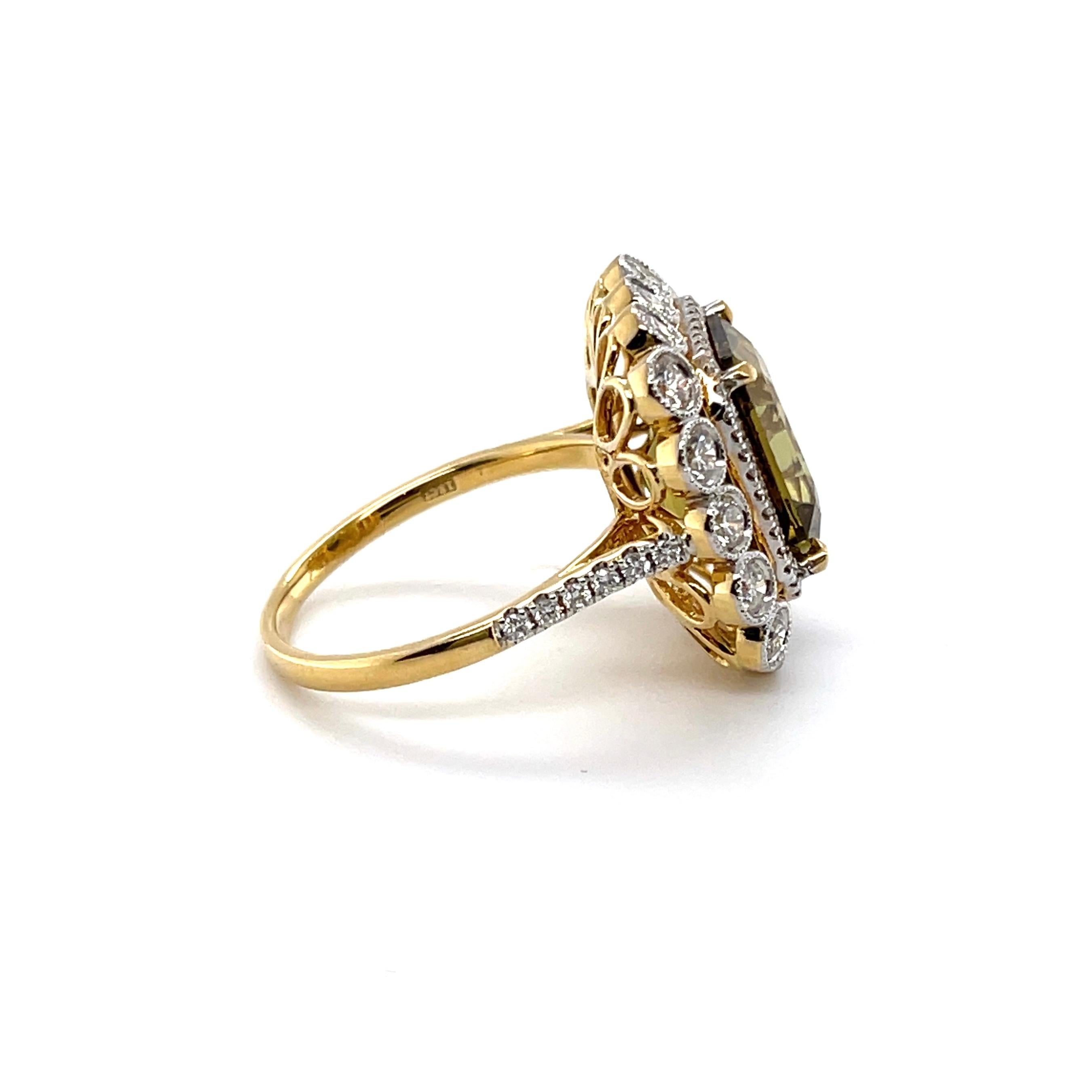 GIA CERTIFIED 18ct Gelbgold 'Natural Alexandrit' und Diamant-Ring (Zeitgenössisch) im Angebot
