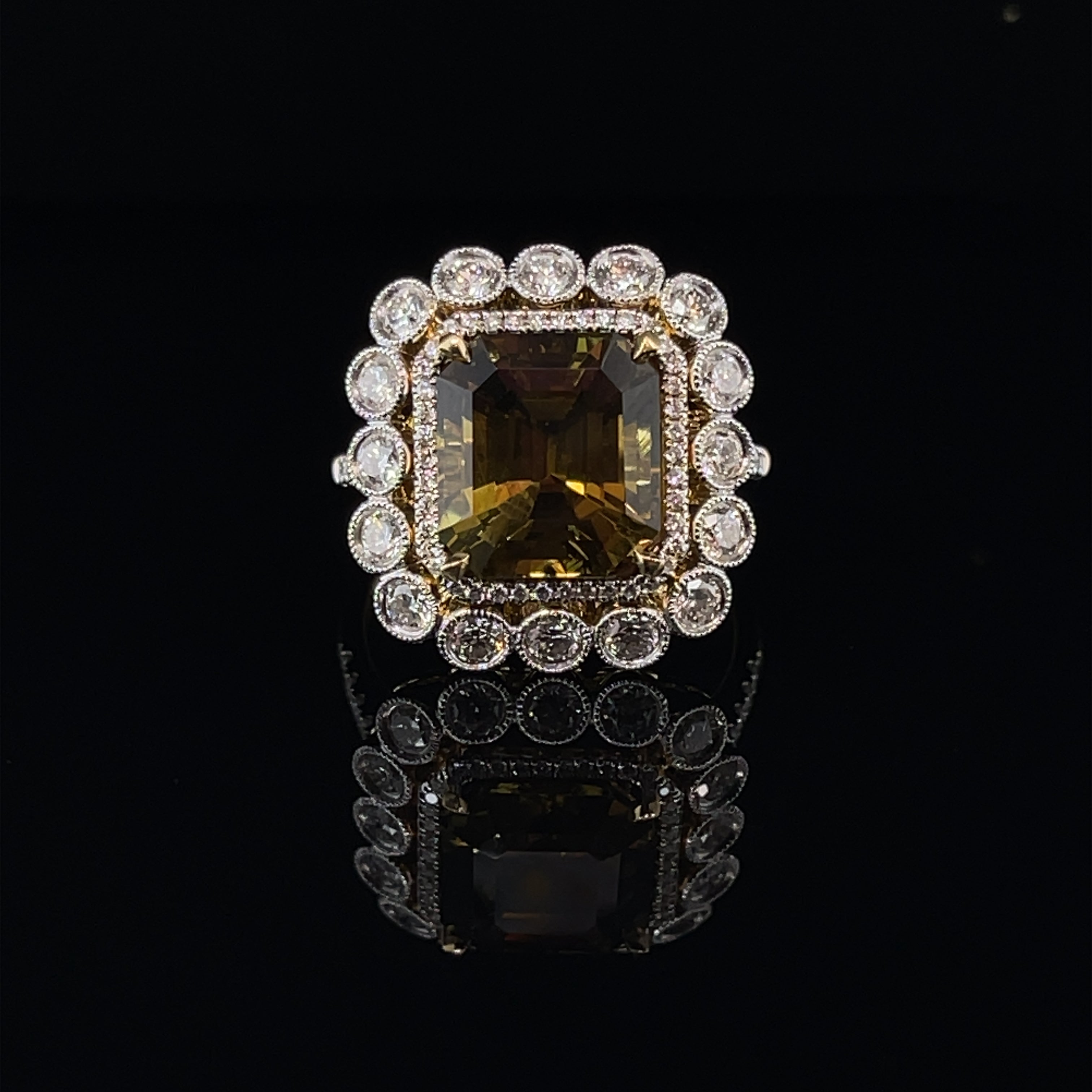 GIA CERTIFIED 18ct Gelbgold 'Natural Alexandrit' und Diamant-Ring im Angebot 5