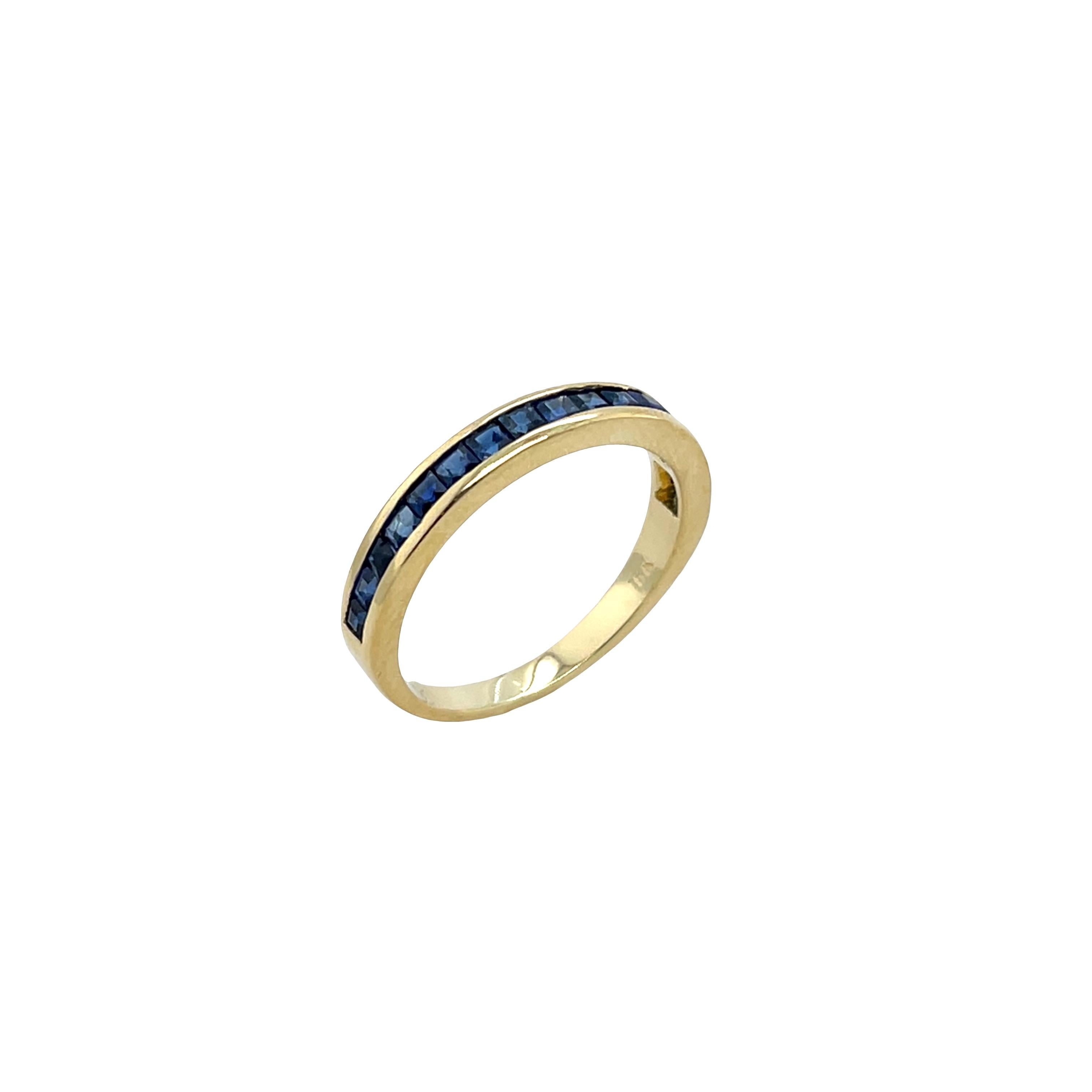 Bague demi-éternité en or jaune 18ct avec saphir naturel Pour femmes en vente