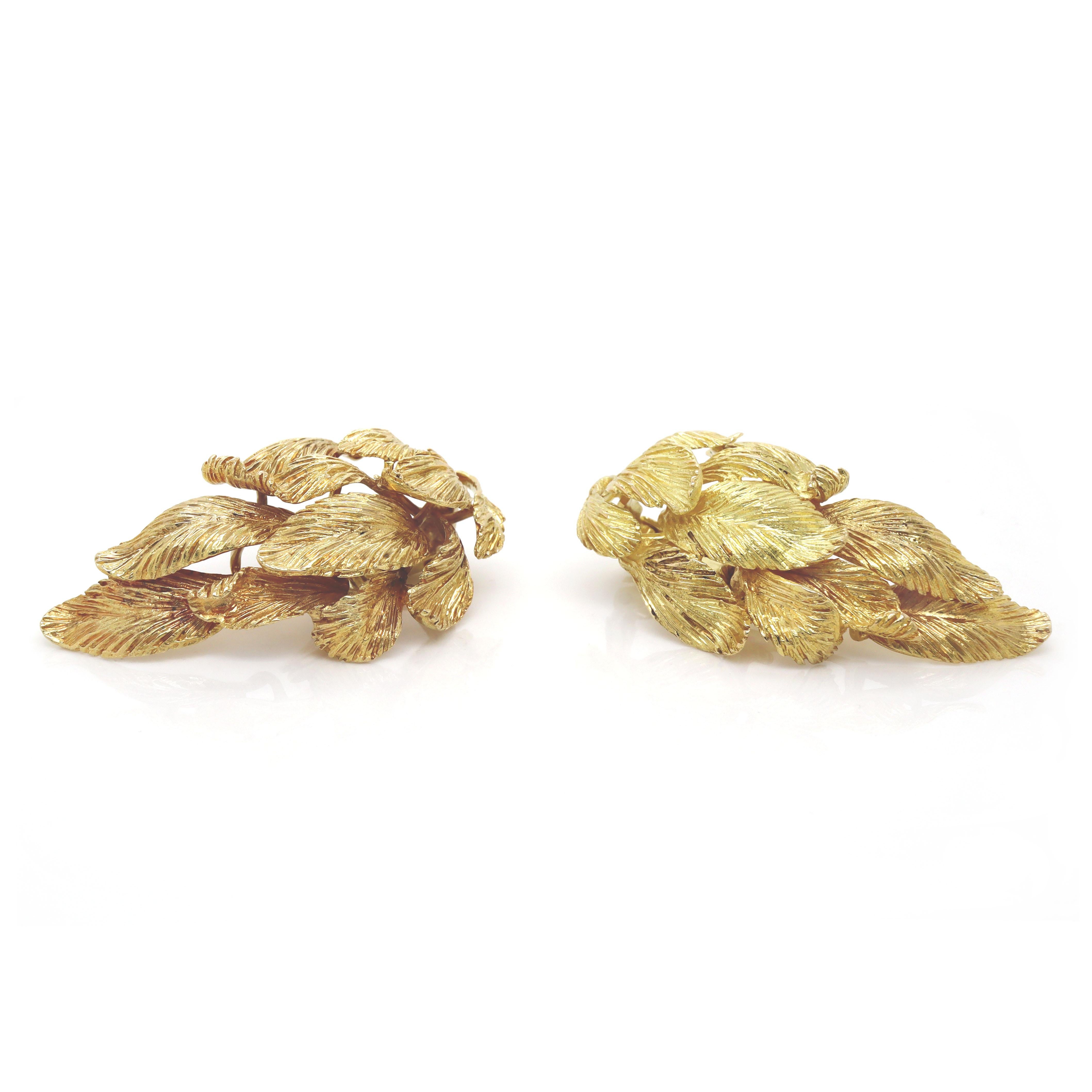 18ct Yellow Gold Ilias Lalaounis Leaf Earrings In Excellent Condition For Sale In Sydney, NSW