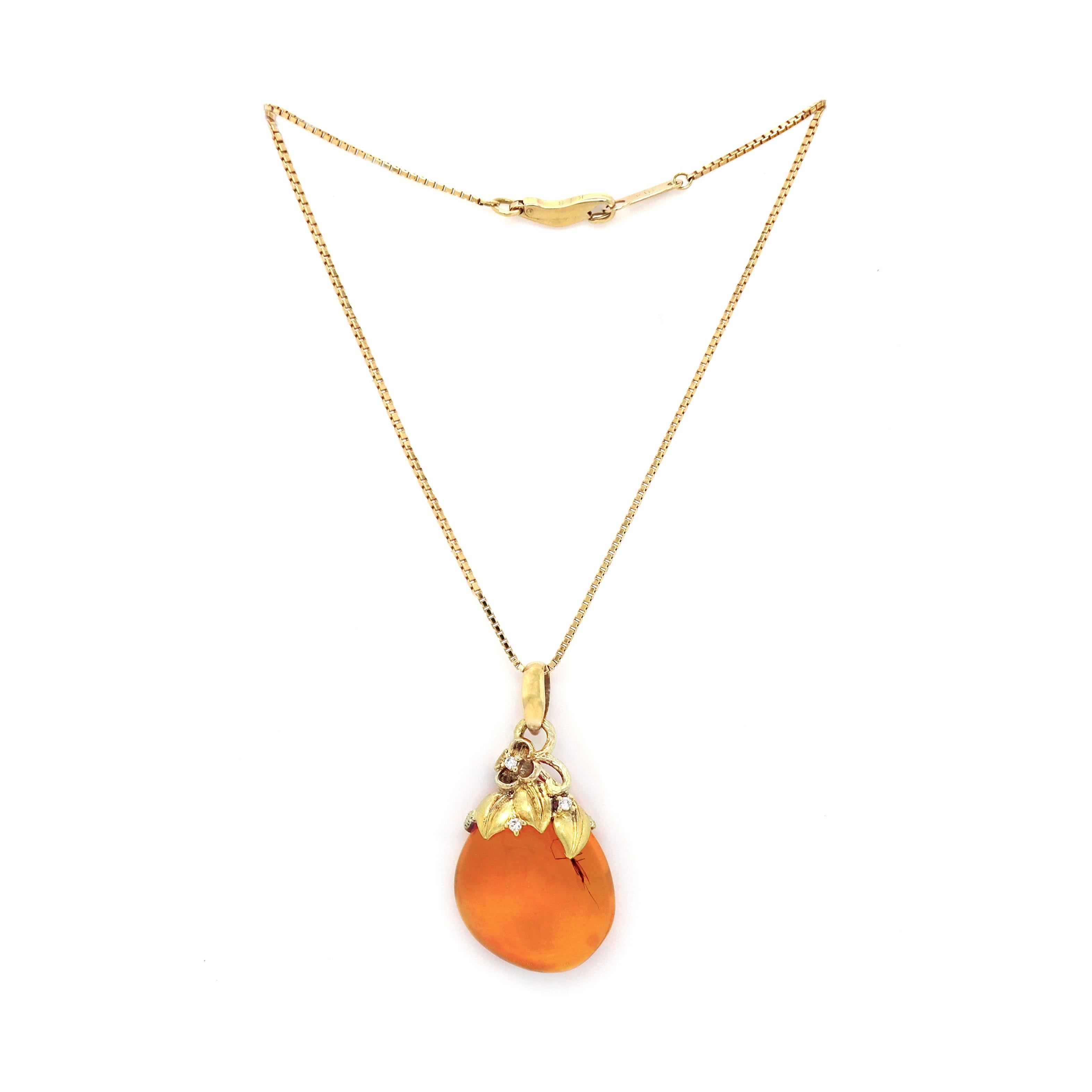 Mixed Cut 18CT Yellow Gold Insect In Amber And Diamond Pendant With Necklace For Sale