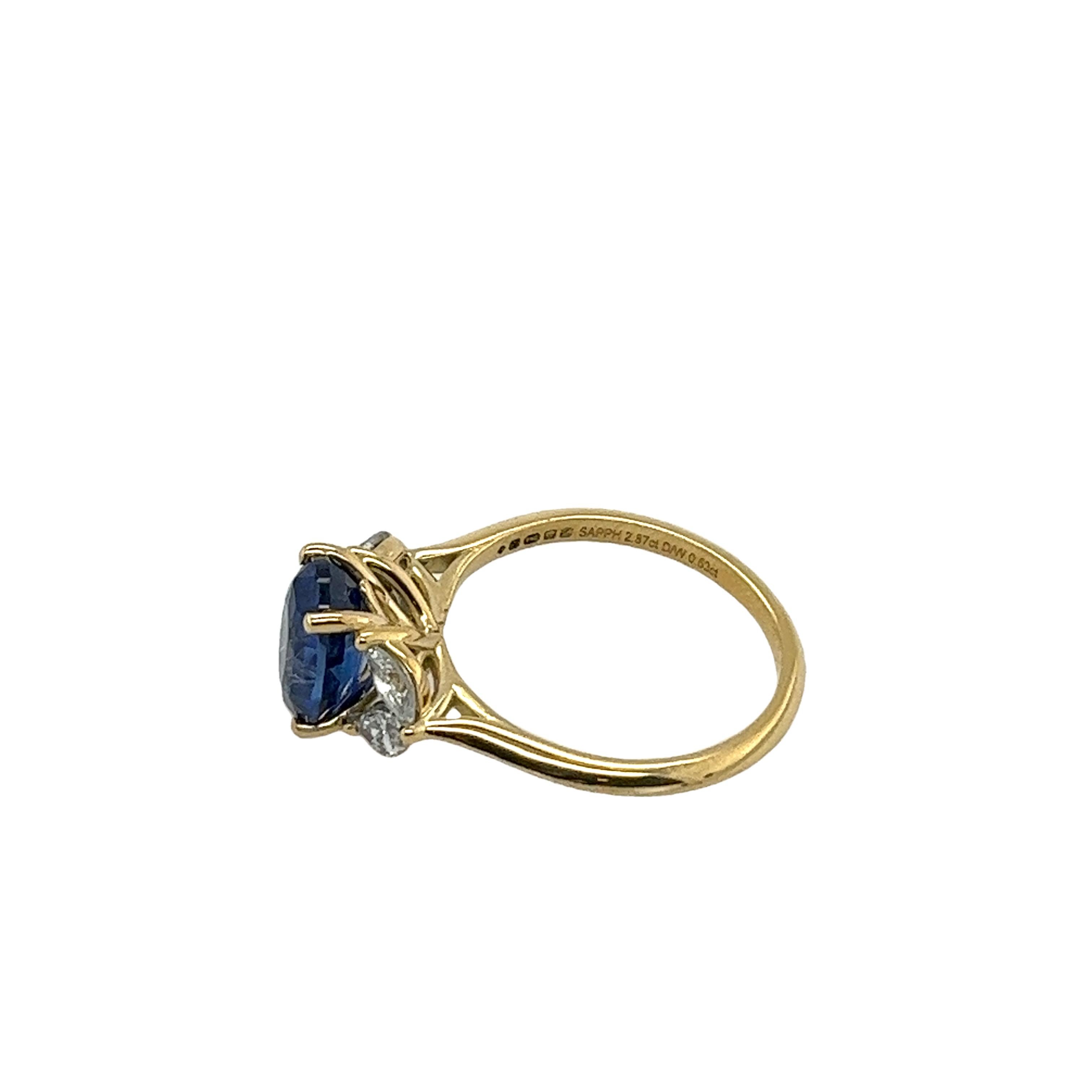 Bague en or jaune 18 carats, saphir naturel et diamants en vente 5