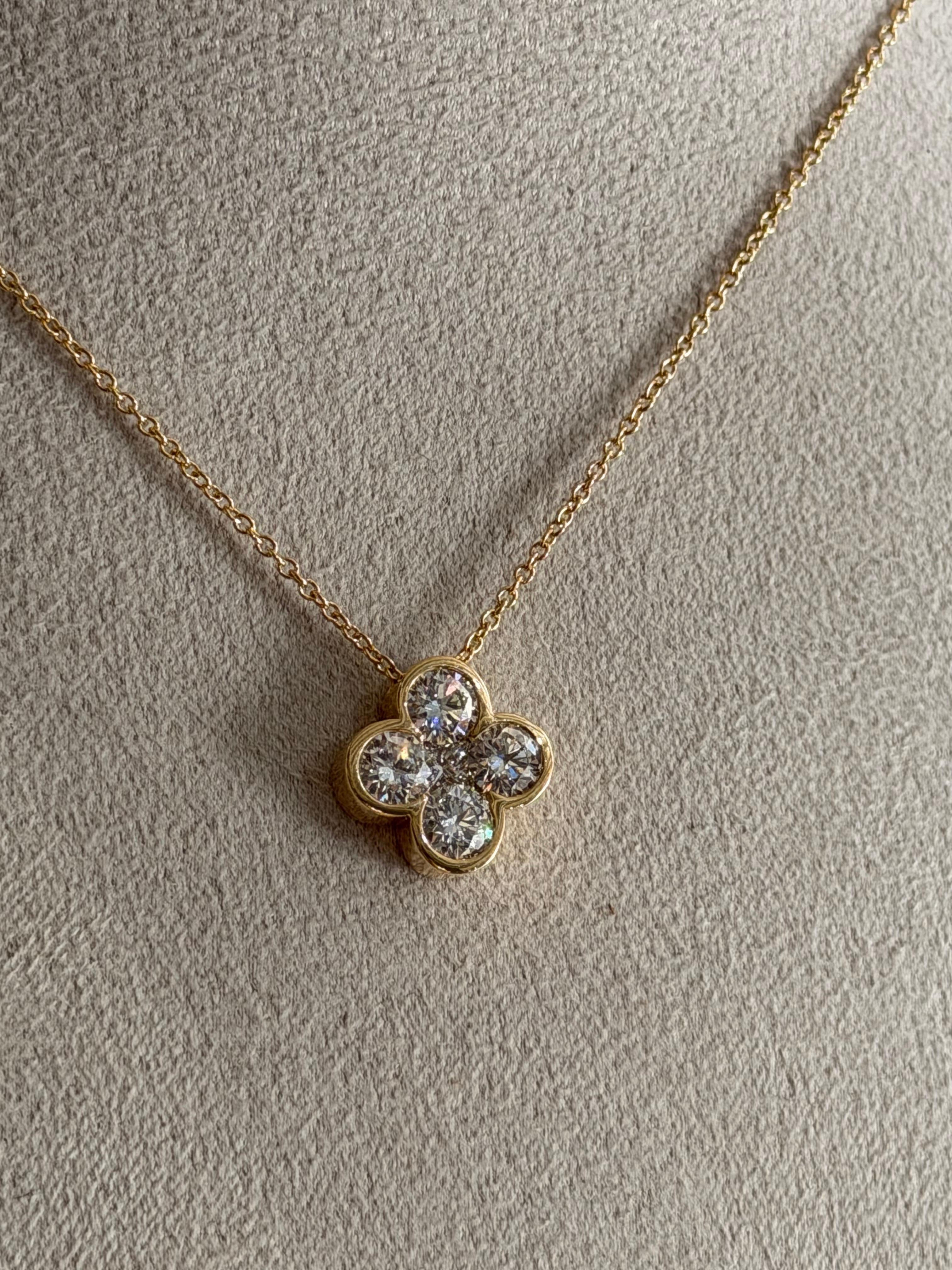 Pendentif fleur en or jaune 18ct diamant blanc naturel Neuf - En vente à Marlow, GB